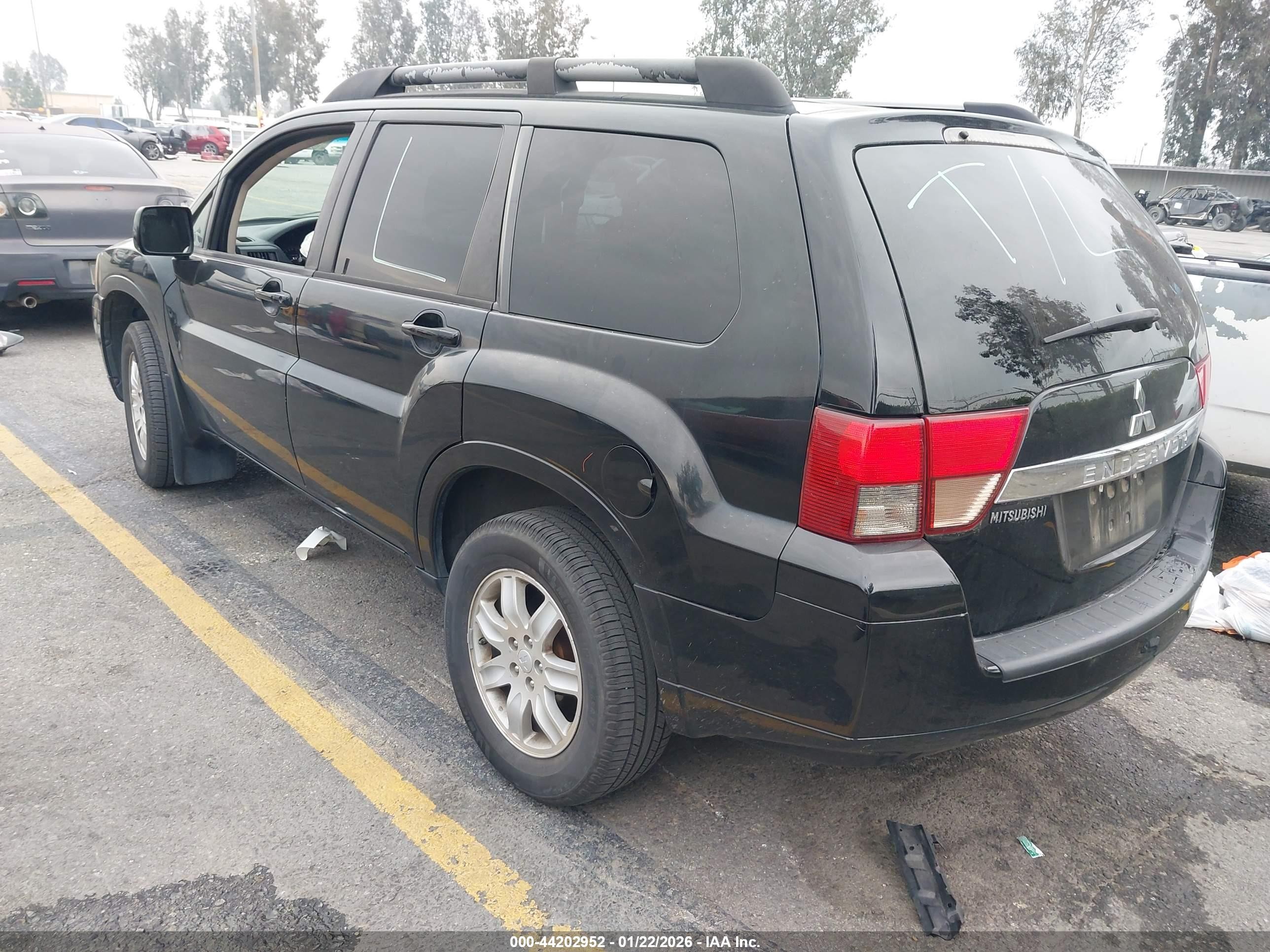 2011 Mitsubishi Endeavor   Black vin: 4A4JN2AS0BE025867