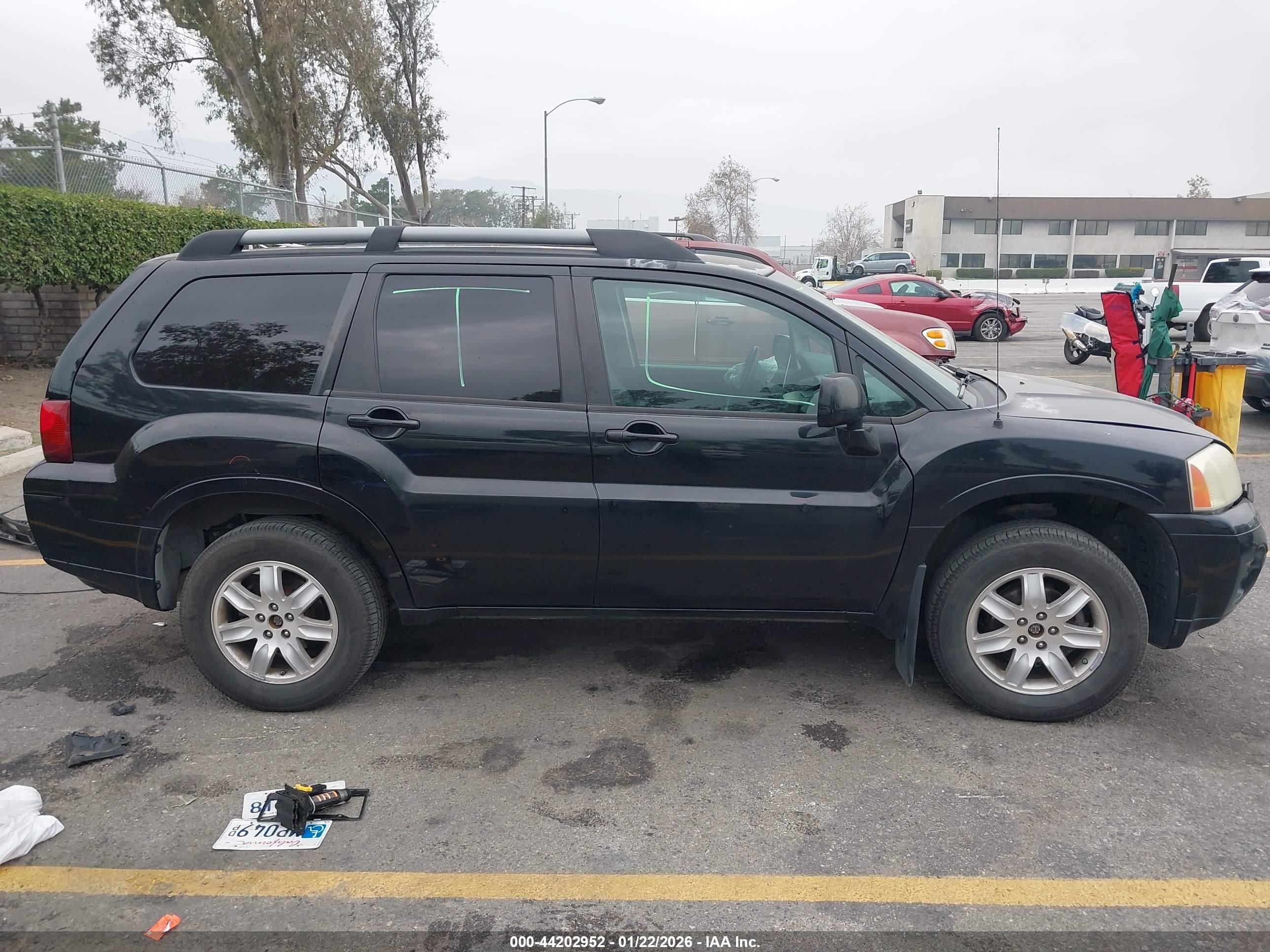 2011 Mitsubishi Endeavor   Black vin: 4A4JN2AS0BE025867