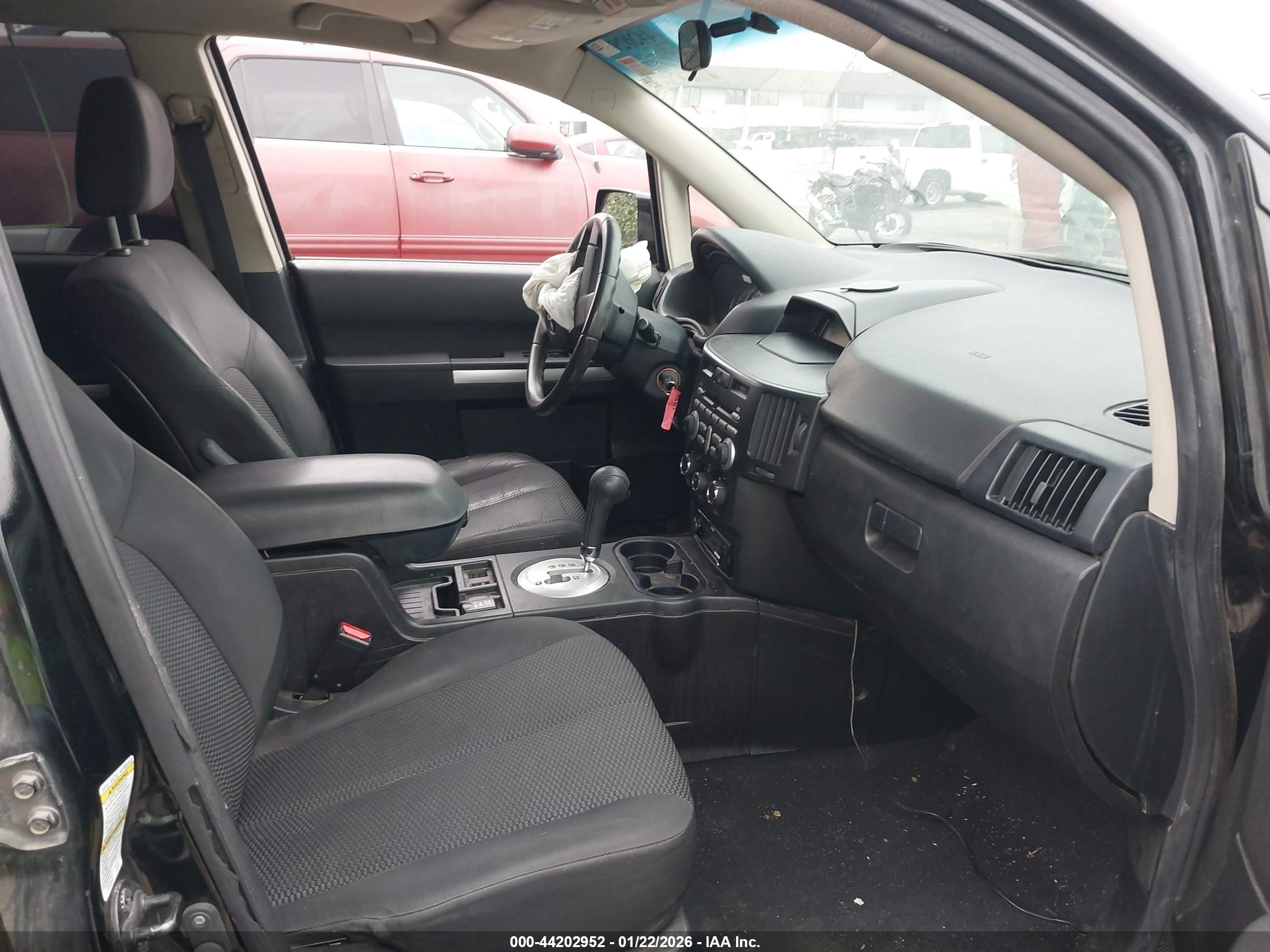 2011 Mitsubishi Endeavor   Black vin: 4A4JN2AS0BE025867