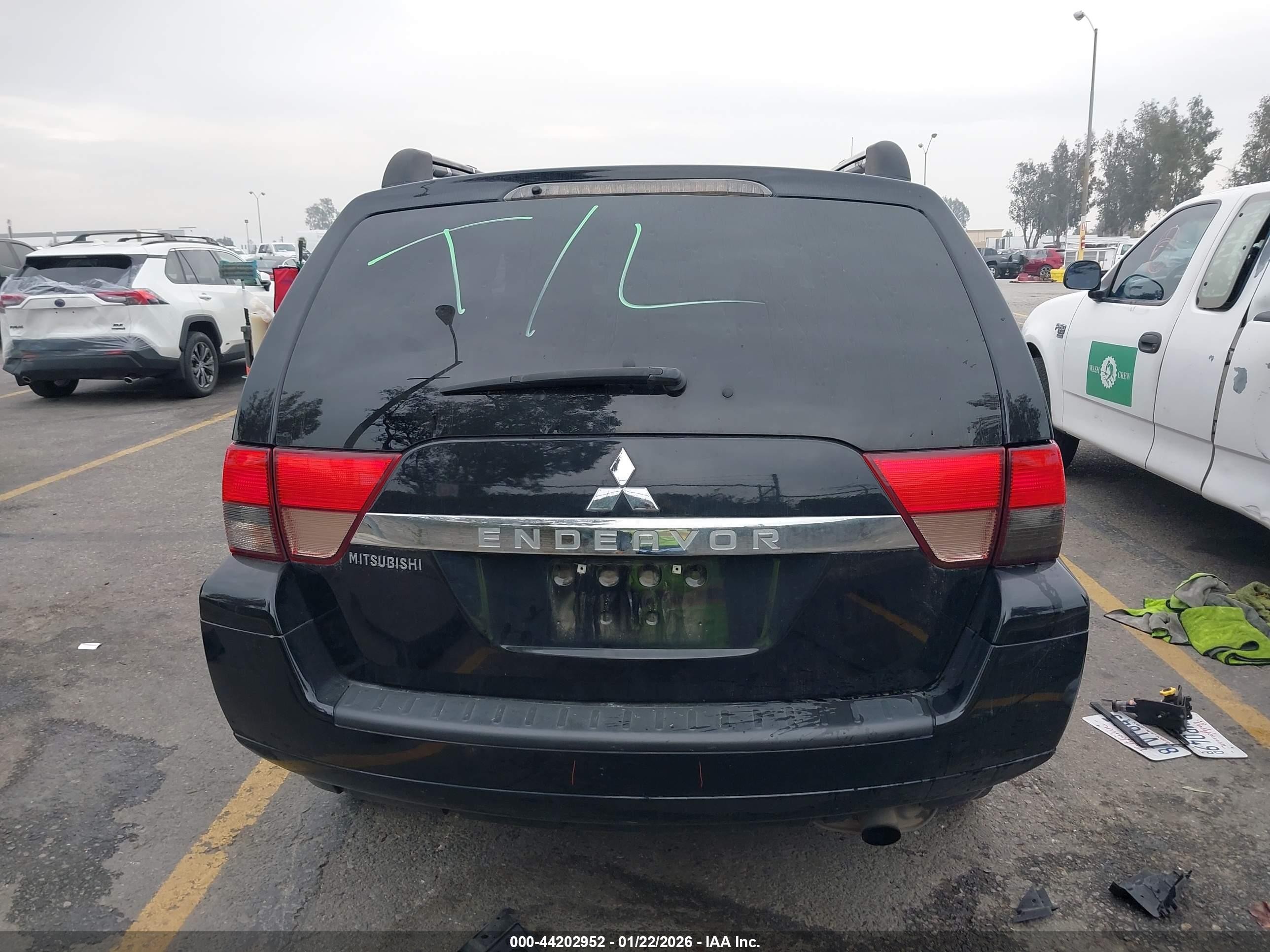 2011 Mitsubishi Endeavor   Black vin: 4A4JN2AS0BE025867