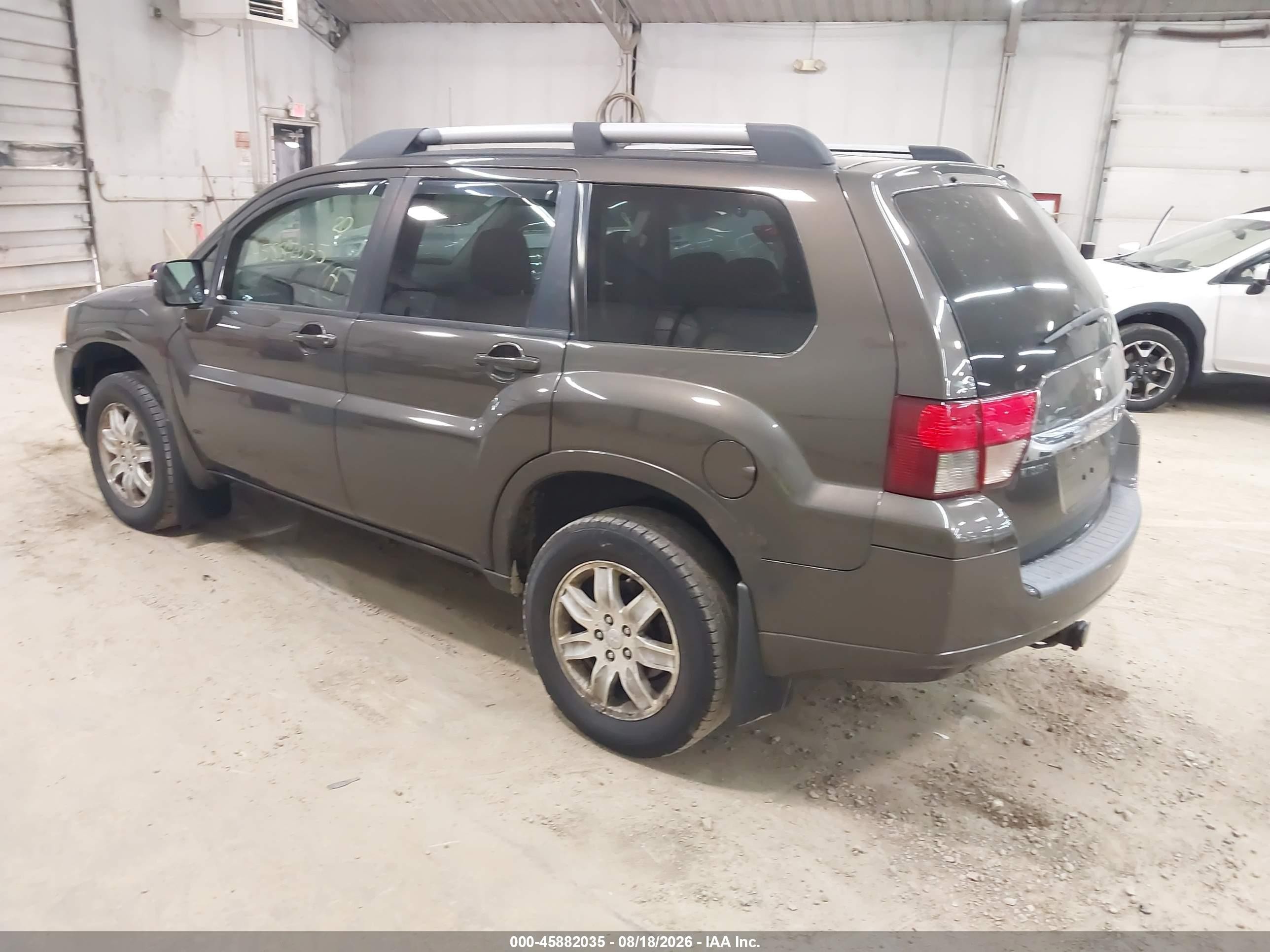 2011 Mitsubishi Endeavor   Brown vin: 4A4JN2AS0BE033970