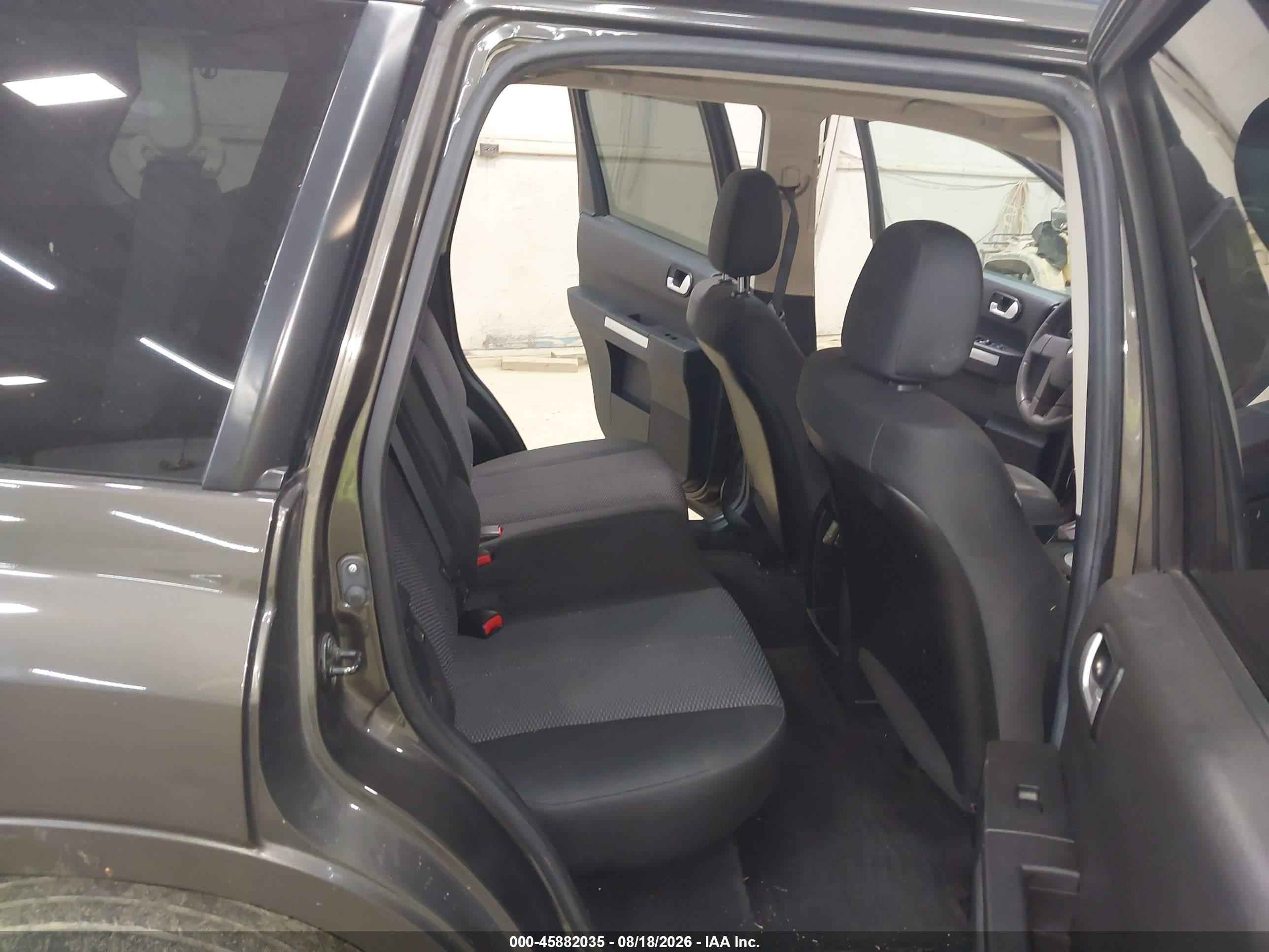 2011 Mitsubishi Endeavor   Brown vin: 4A4JN2AS0BE033970