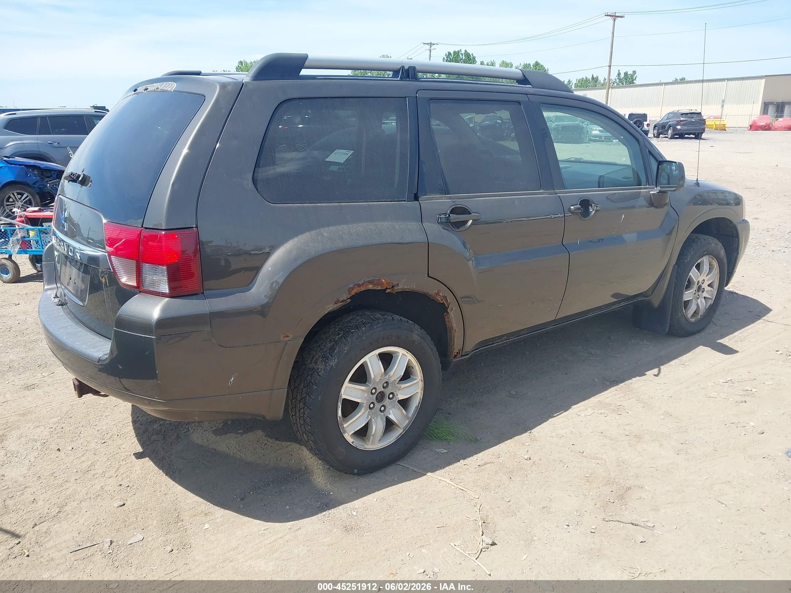 2011 Mitsubishi Endeavor   Серый vin: 4A4JN2AS1BE032617