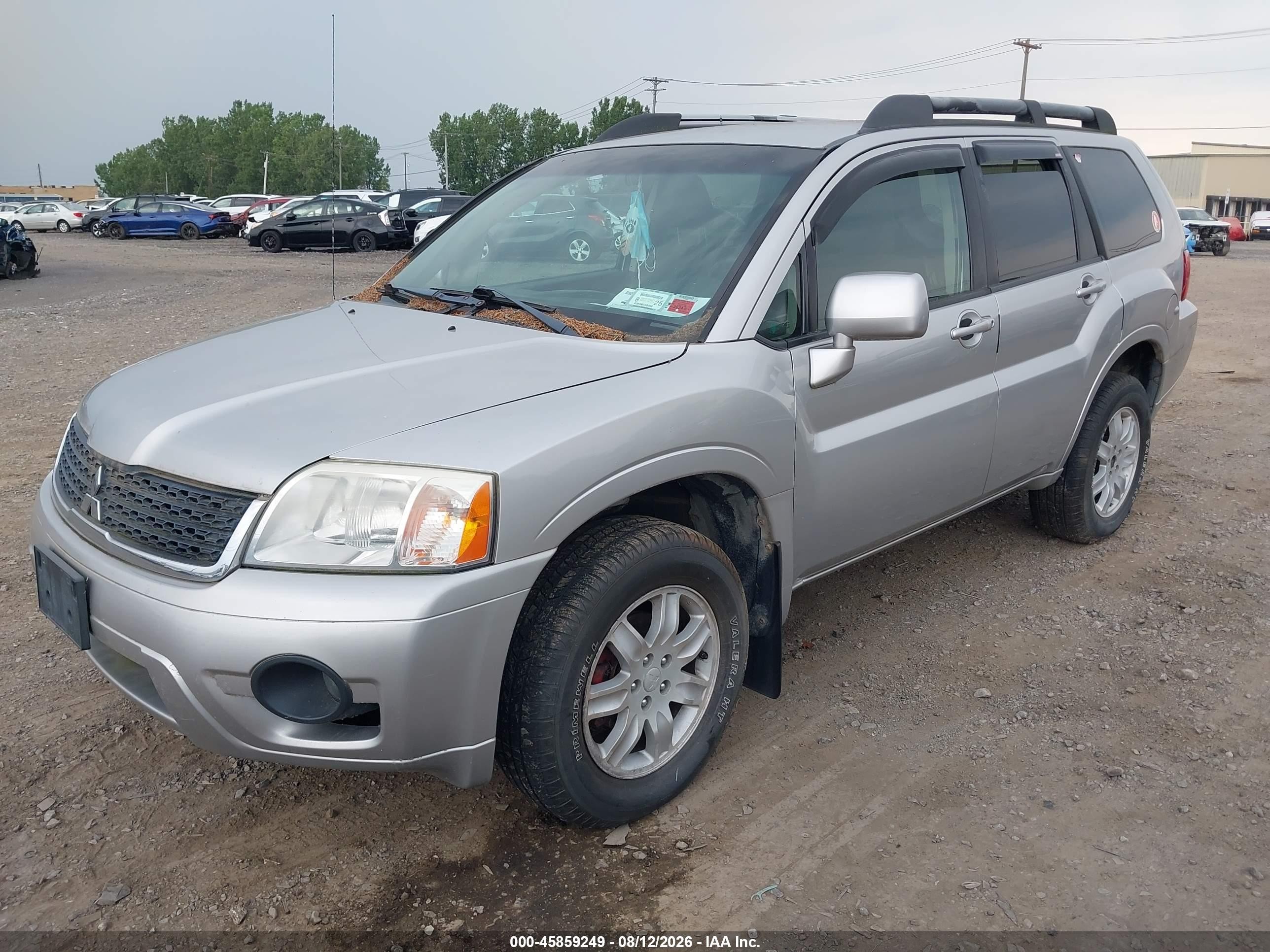 2011 Mitsubishi Endeavor   Silver vin: 4A4JN2AS3BE024888