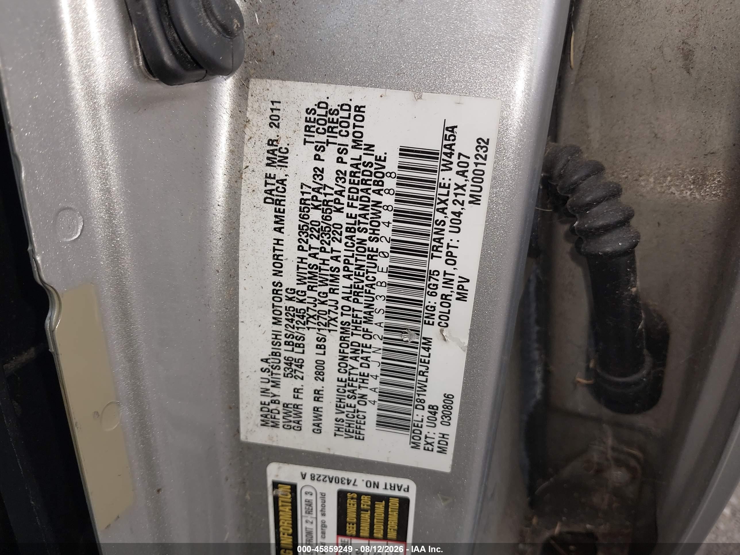 2011 Mitsubishi Endeavor   Silver vin: 4A4JN2AS3BE024888
