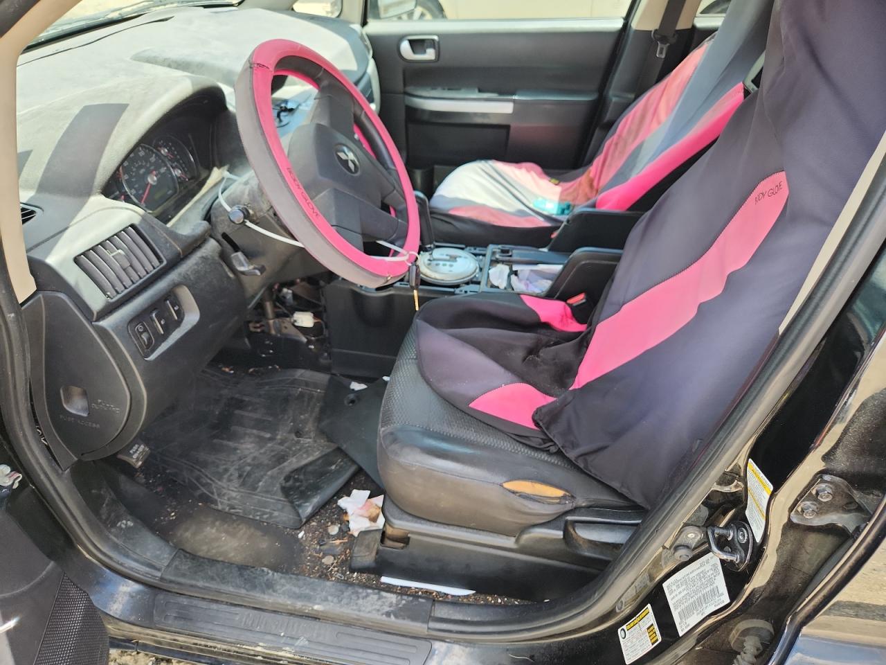 2011 Mitsubishi Endeavor Ls Черный vin: 4A4JN2AS4BE033163 Damage: Left Front Seat Cushion, Torn, 7 To 8 Inches
