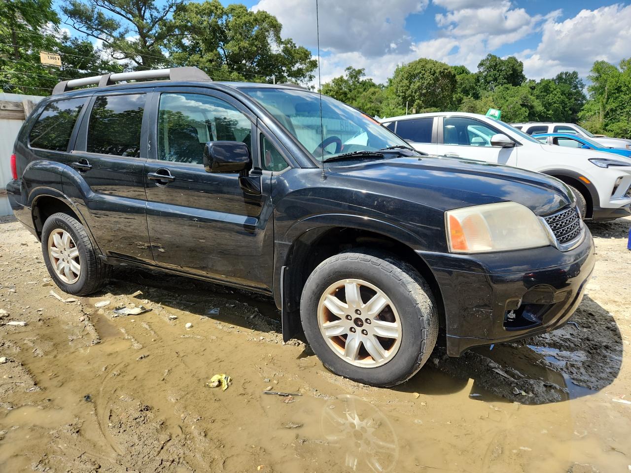 2011 Mitsubishi Endeavor Ls Черный vin: 4A4JN2AS4BE033163 Damage: Right Front Door, Dent(S) W/ Paint Dmg, 2 To 3 Inches