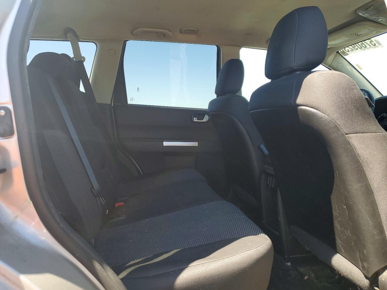 2011 Mitsubishi Endeavor Silver vin: 4A4JN2AS5BE031521