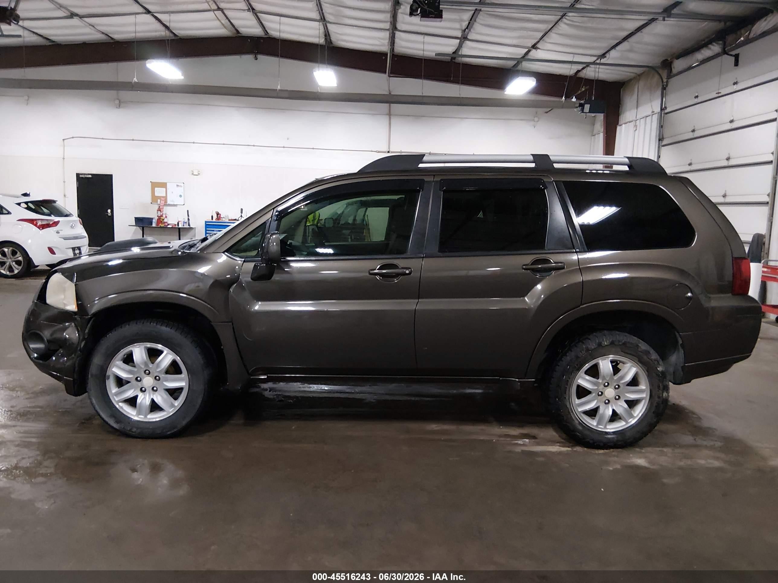 2011 Mitsubishi Endeavor   Brown vin: 4A4JN2AS6BE035853