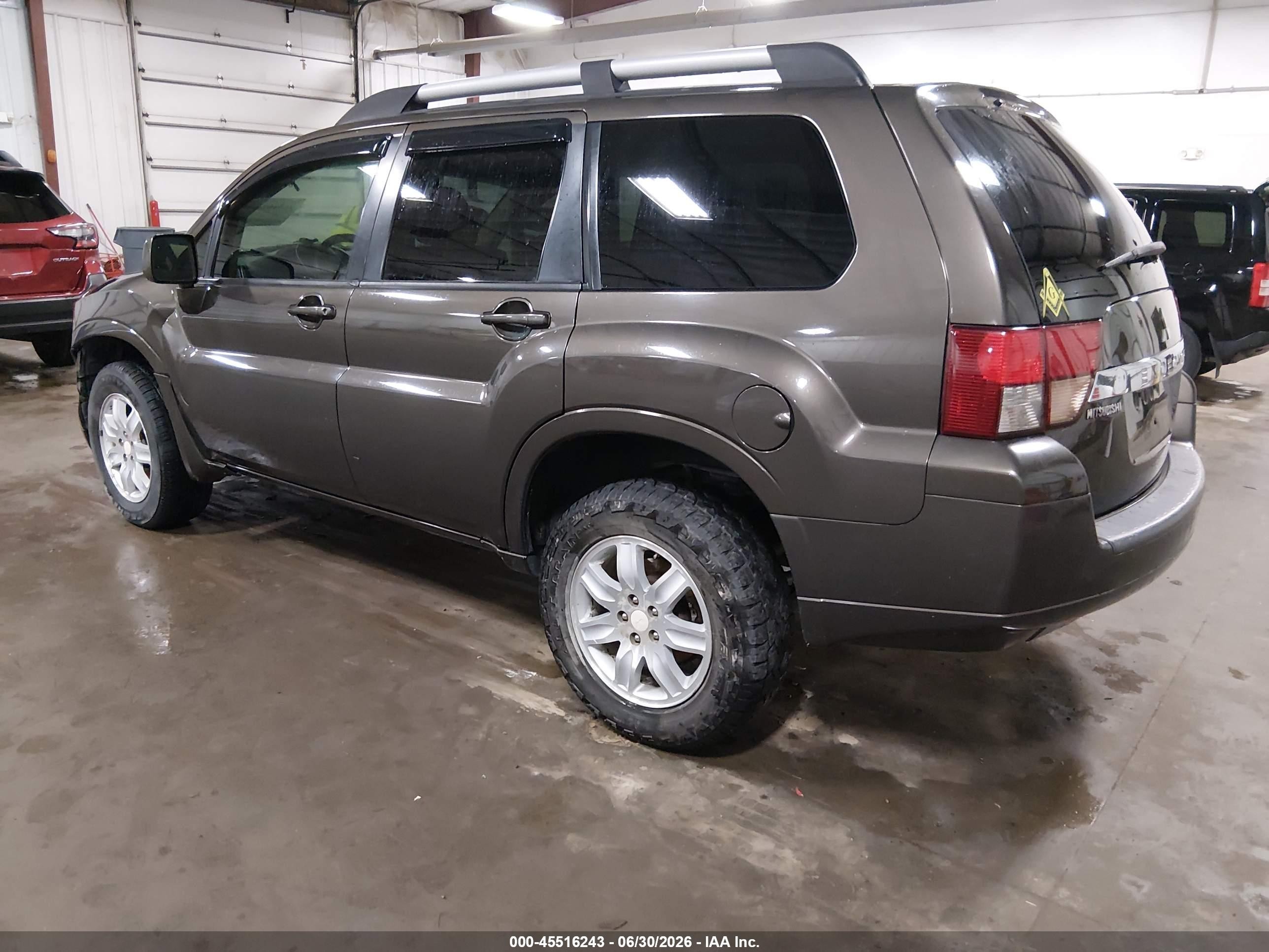 2011 Mitsubishi Endeavor   Brown vin: 4A4JN2AS6BE035853