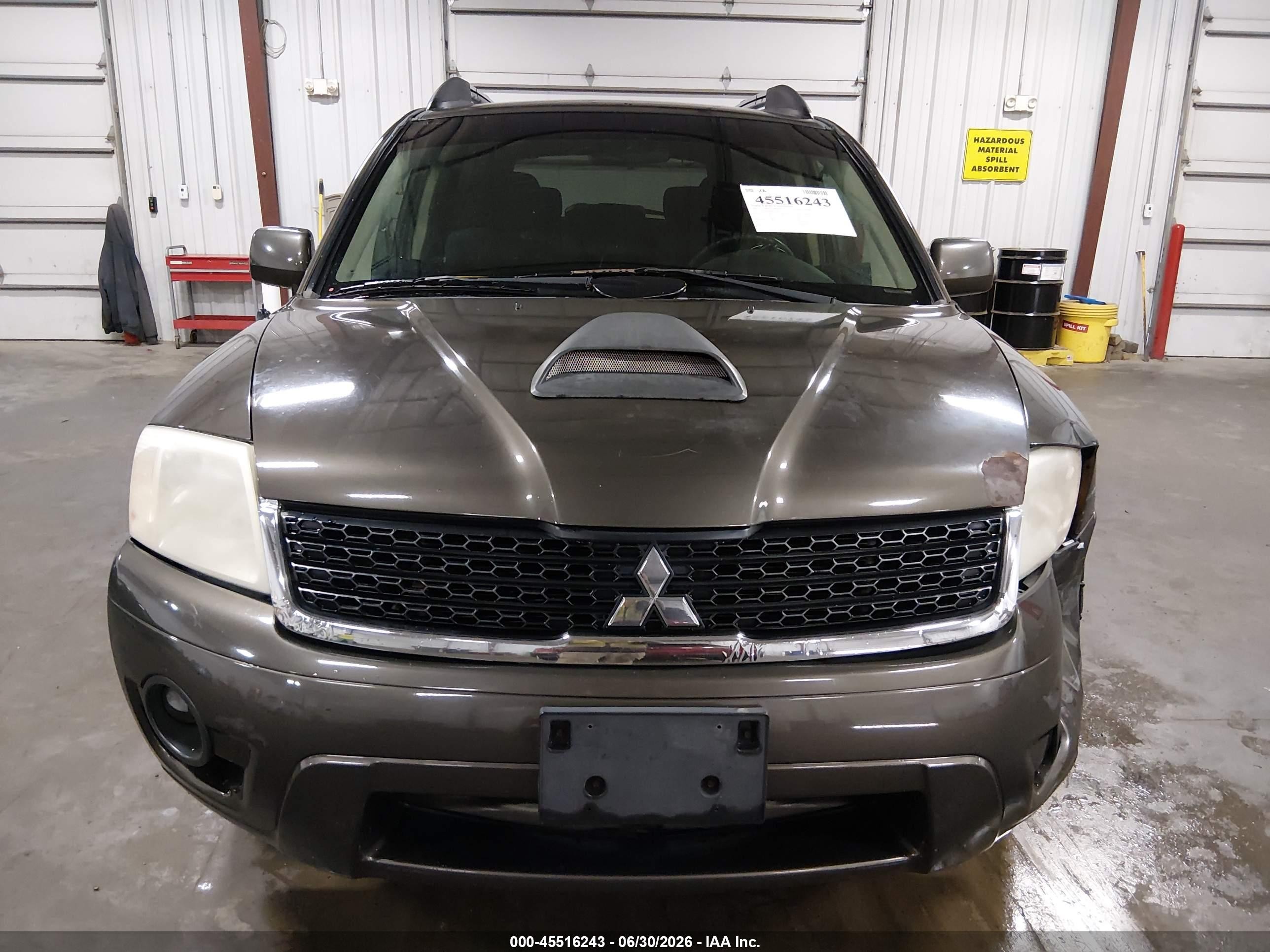 2011 Mitsubishi Endeavor   Brown vin: 4A4JN2AS6BE035853
