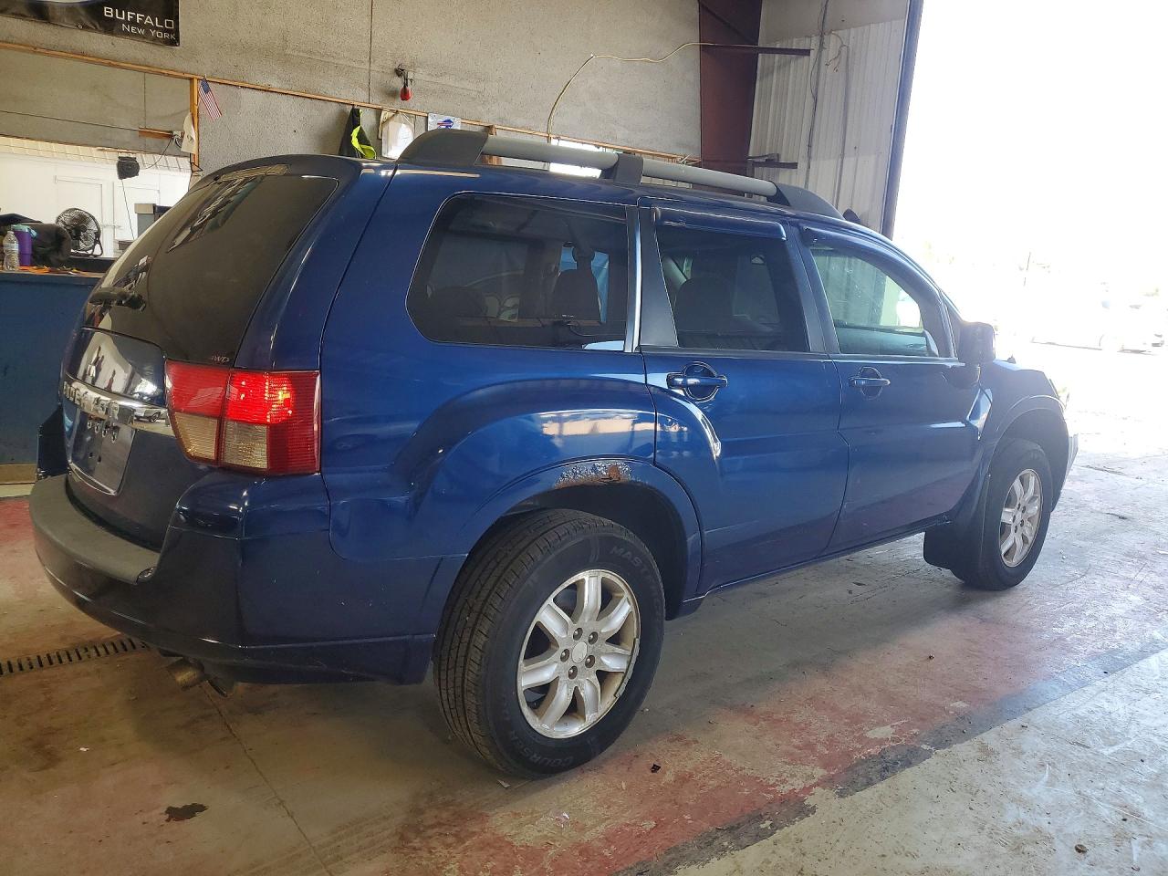 2010 Mitsubishi Endeavor Ls Blue vin: 4A4JN2AS7AE013522