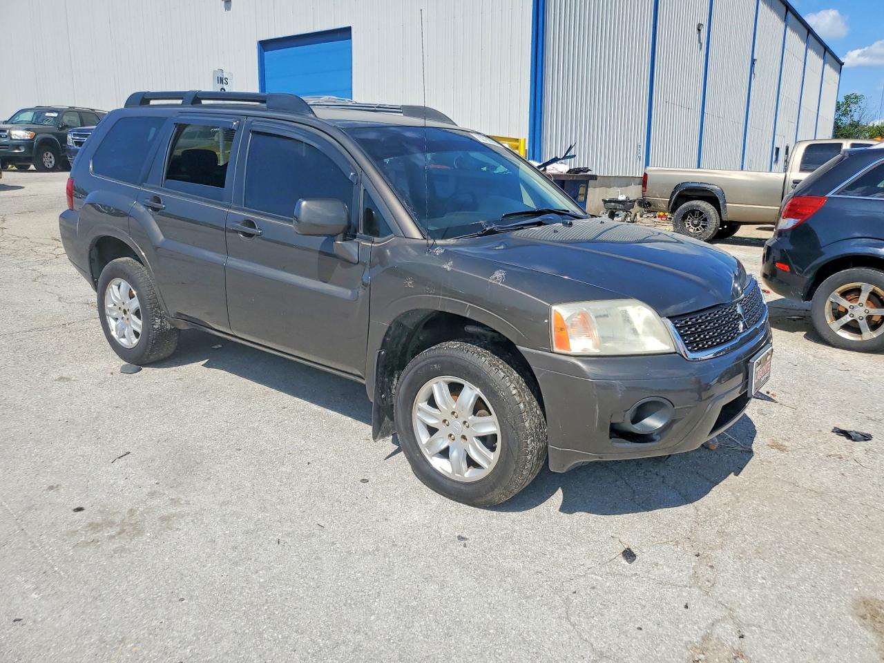 2011 Mitsubishi Endeavor Gray vin: 4A4JN2AS7BE025364