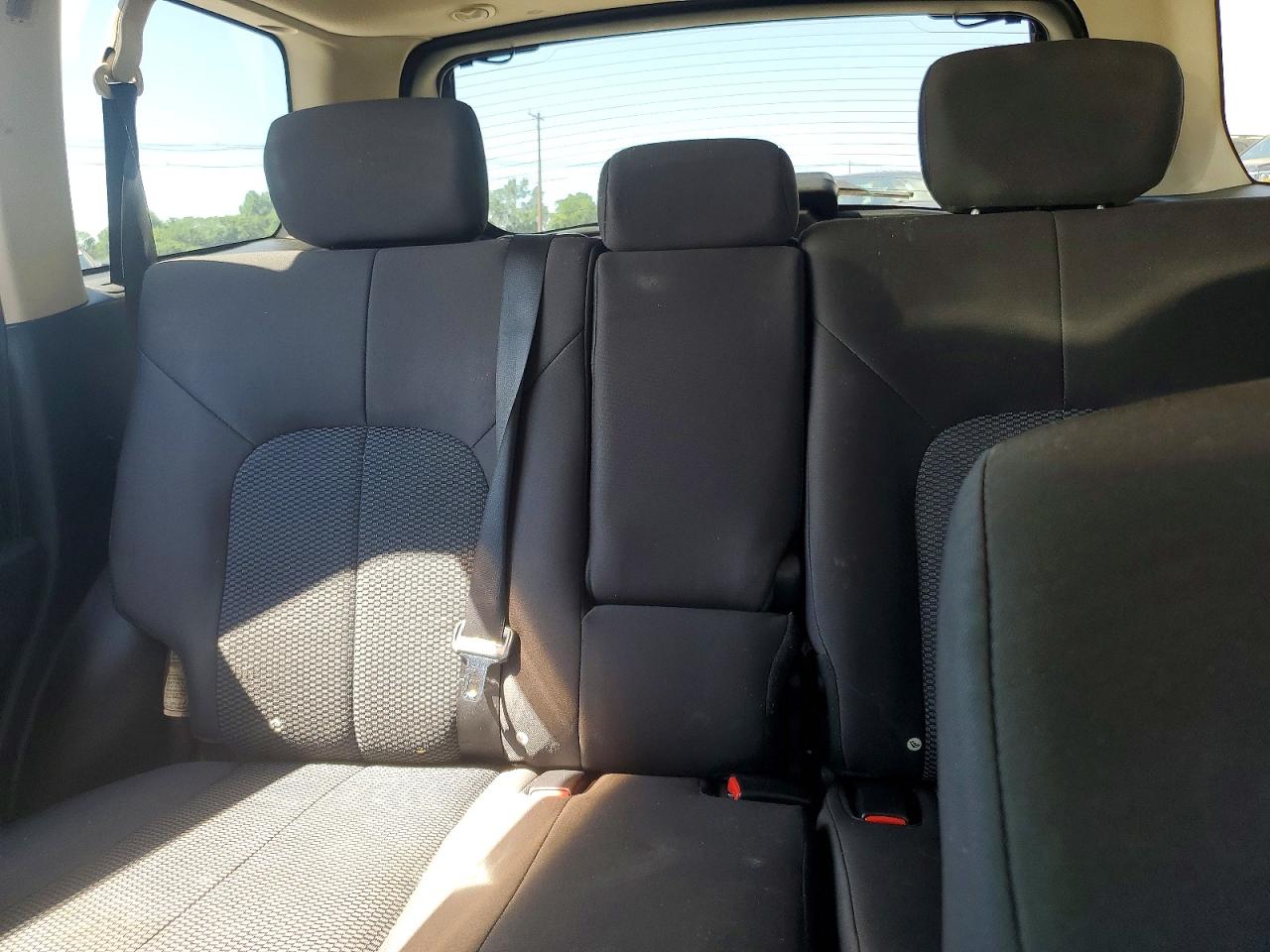 2011 Mitsubishi Endeavor Gray vin: 4A4JN2AS7BE025364