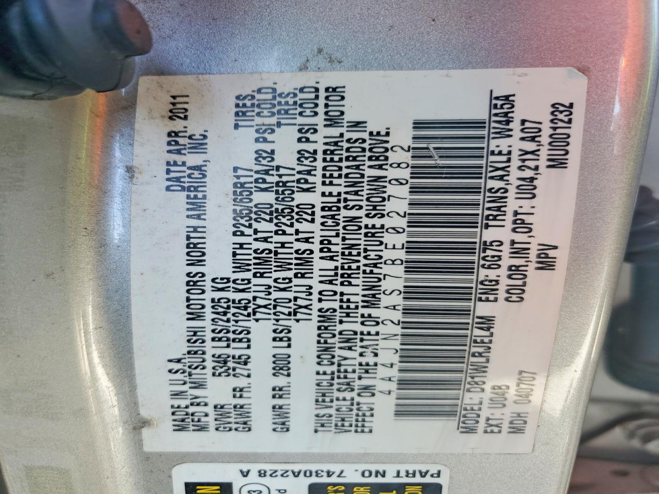 2011 Mitsubishi Endeavor Ls Silver vin: 4A4JN2AS7BE027082