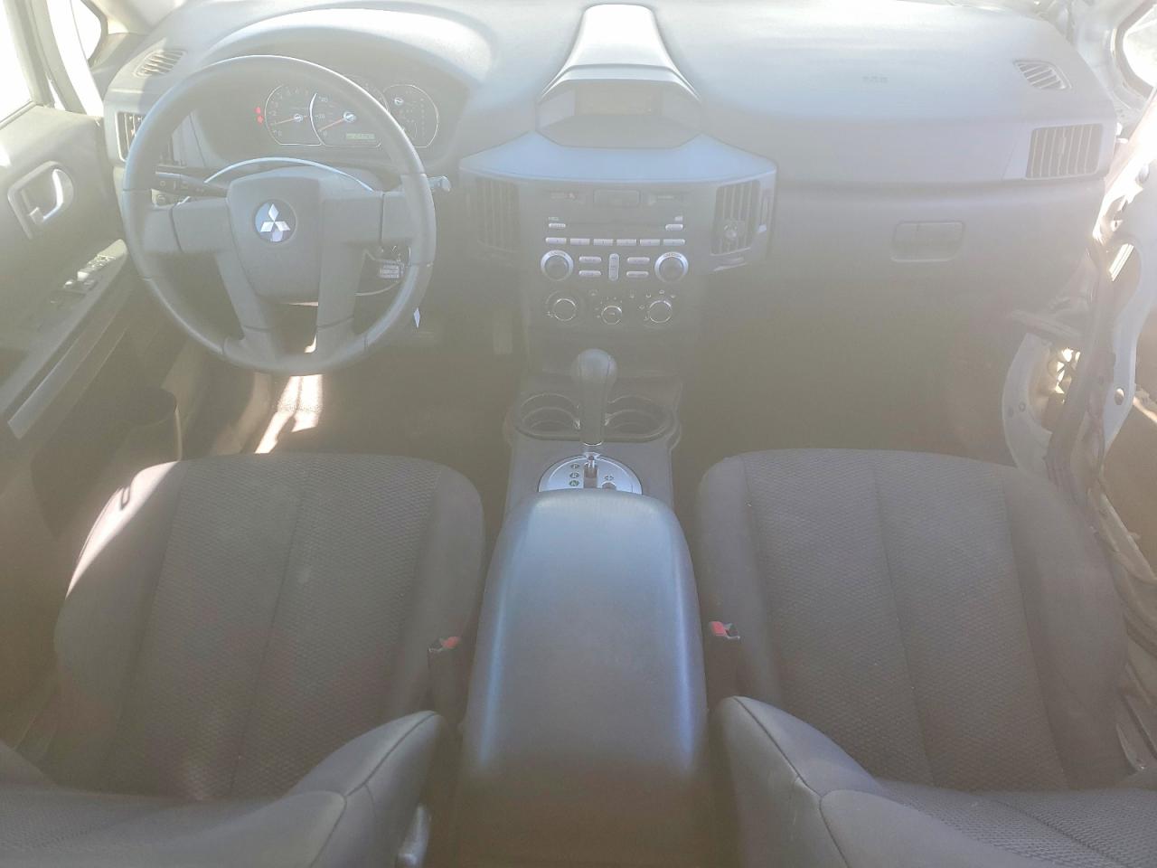 2011 Mitsubishi Endeavor Ls White vin: 4A4JN2AS7BE031004
