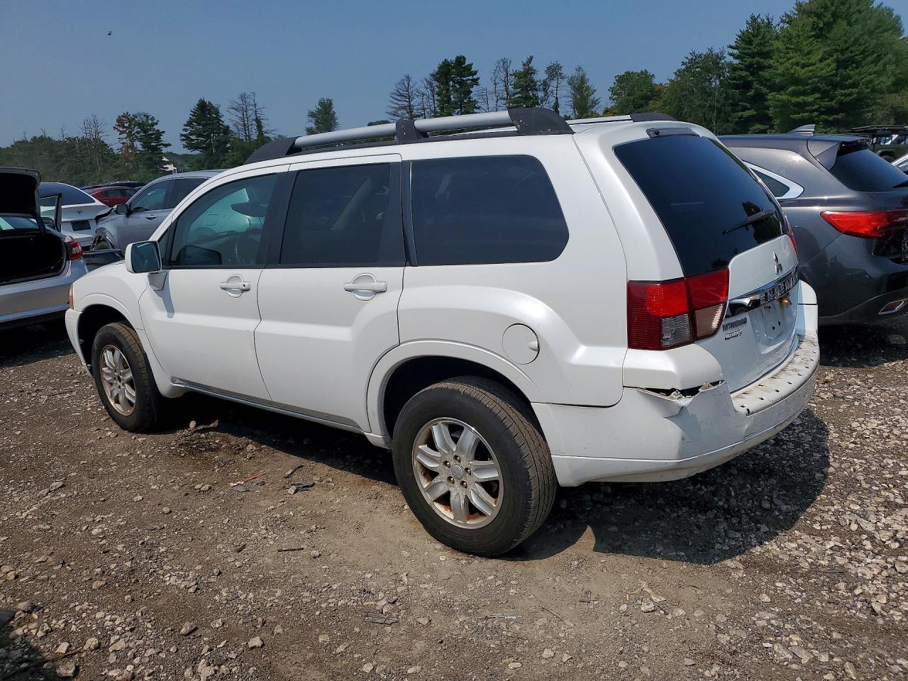 2011 Mitsubishi Endeavor Ls White vin: 4A4JN2AS7BE036610