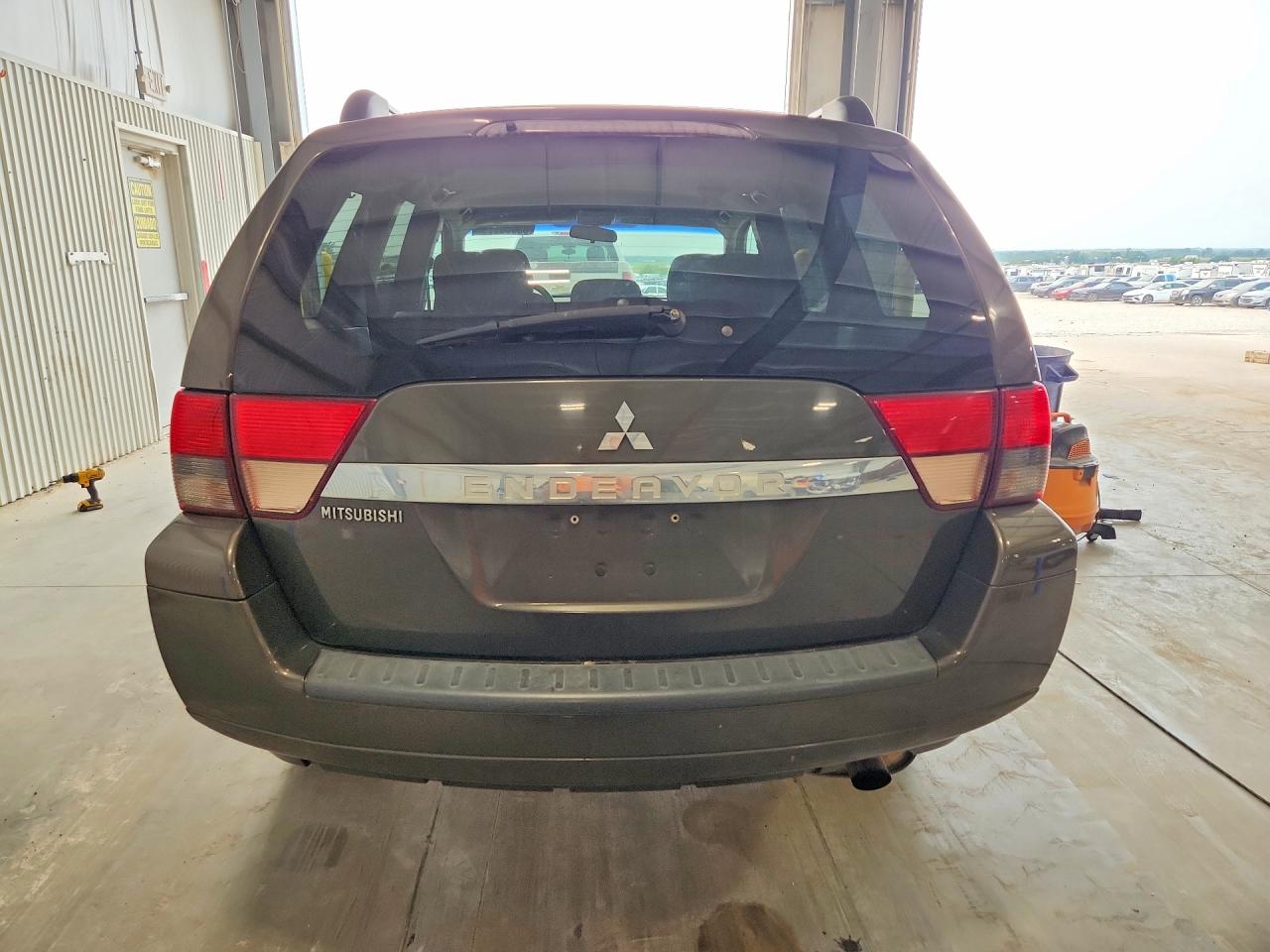 2011 Mitsubishi Endeavor Ls Charcoal vin: 4A4JN2AS9BE030419