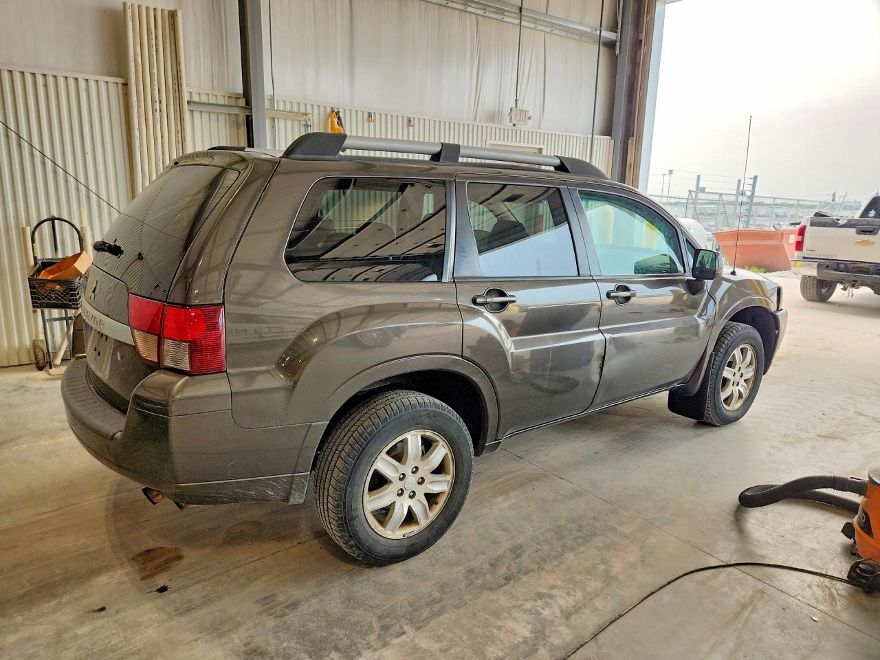 2011 Mitsubishi Endeavor Ls Charcoal vin: 4A4JN2AS9BE030419