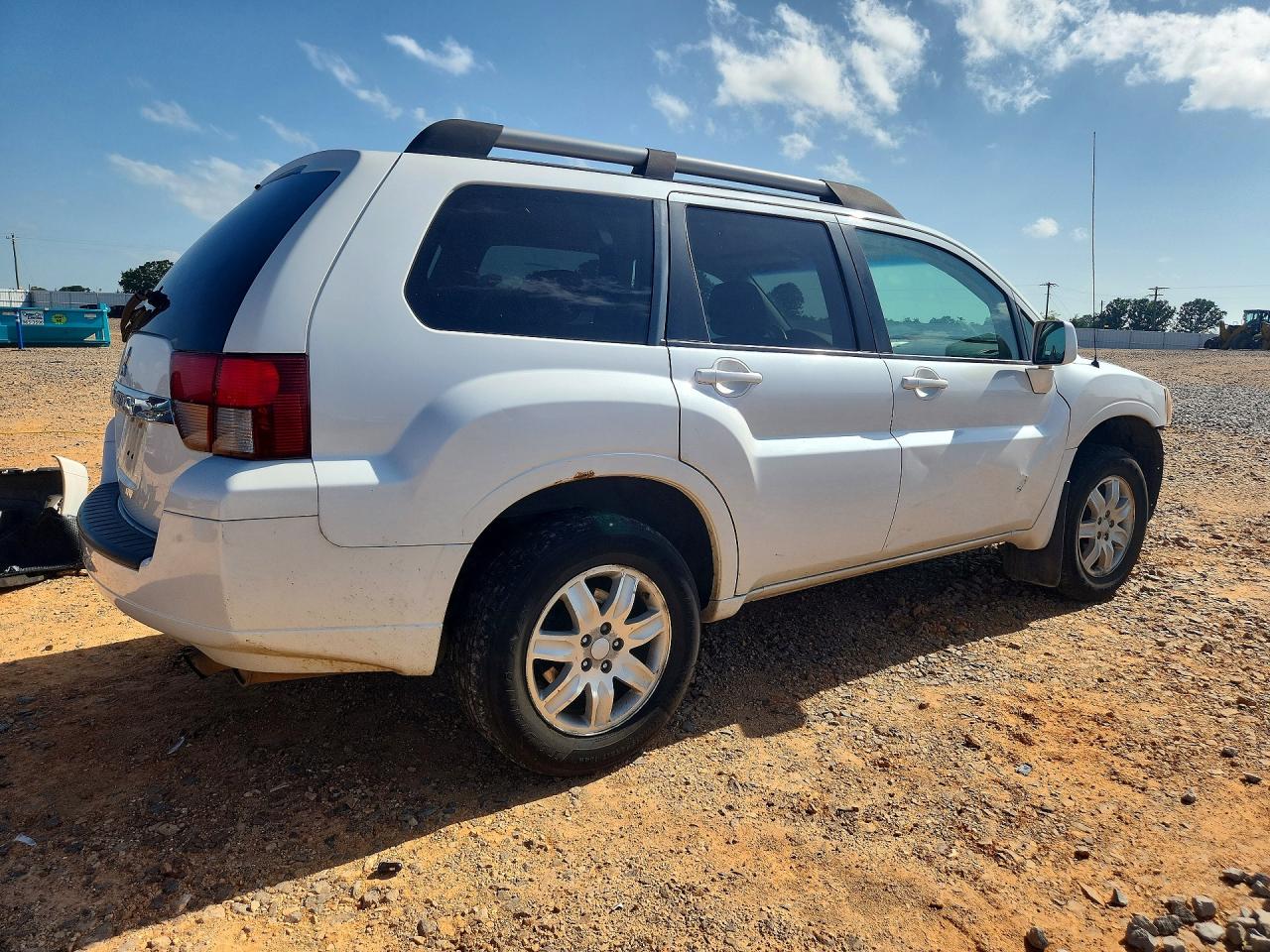 2011 Mitsubishi Endeavor Ls White vin: 4A4JN2ASXBE034530