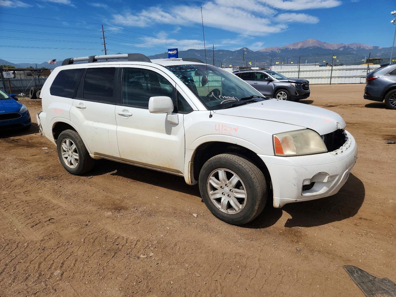 2011 Mitsubishi Endeavor Ls White vin: 4A4JN2ASXBE035998
