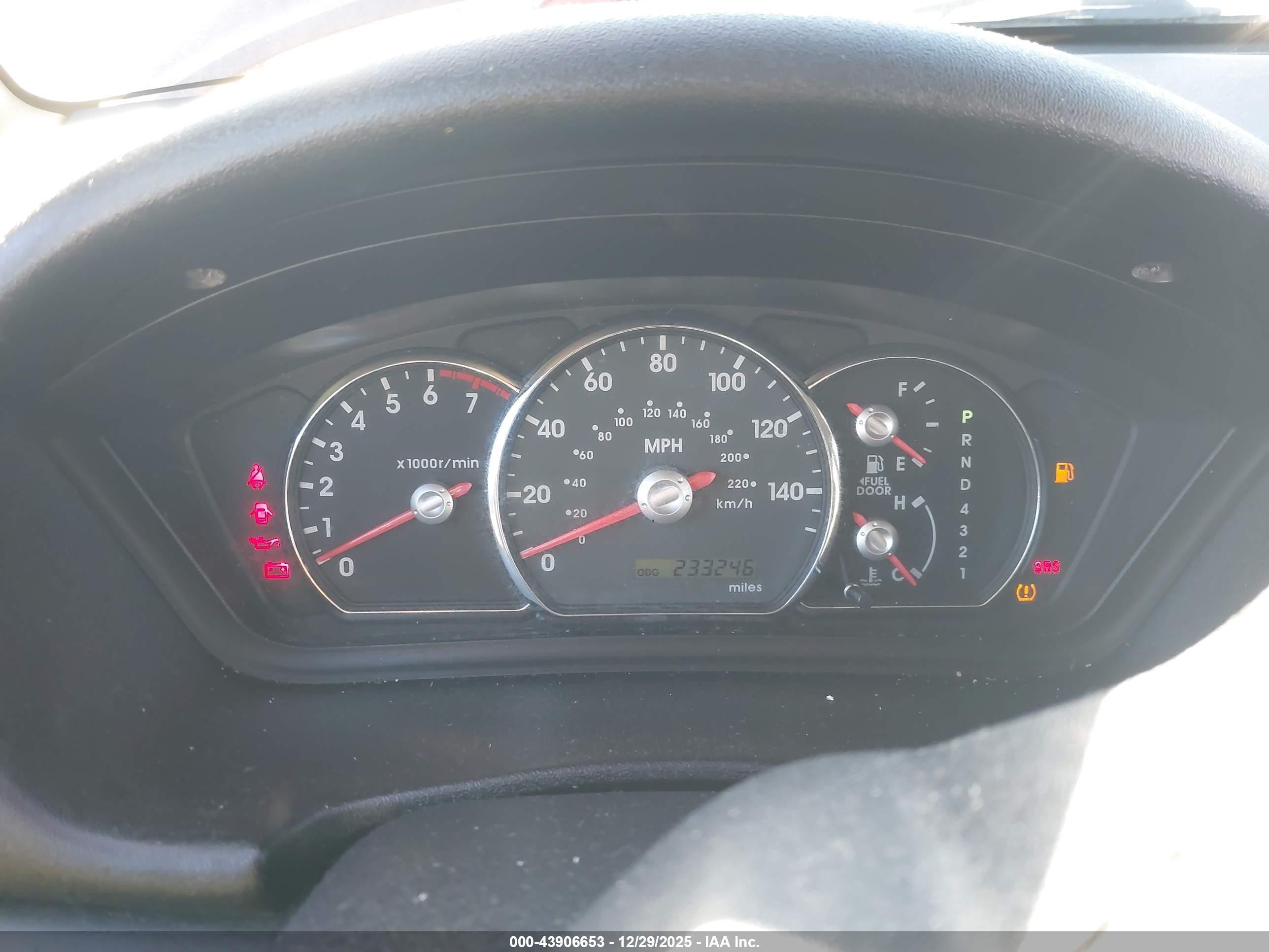 2007 Mitsubishi Endeavor Ls Красный vin: 4A4MM21S17E074115