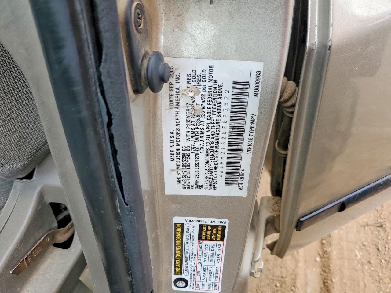 2006 Mitsubishi Endeavor Ls Silver vin: 4A4MM21S26E025522