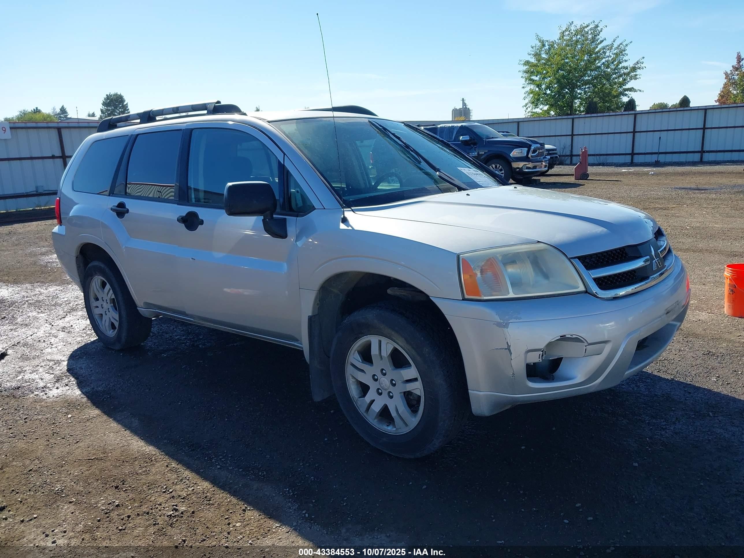 2007 Mitsubishi Endeavor Ls Silver vin: 4A4MM21S27E062409