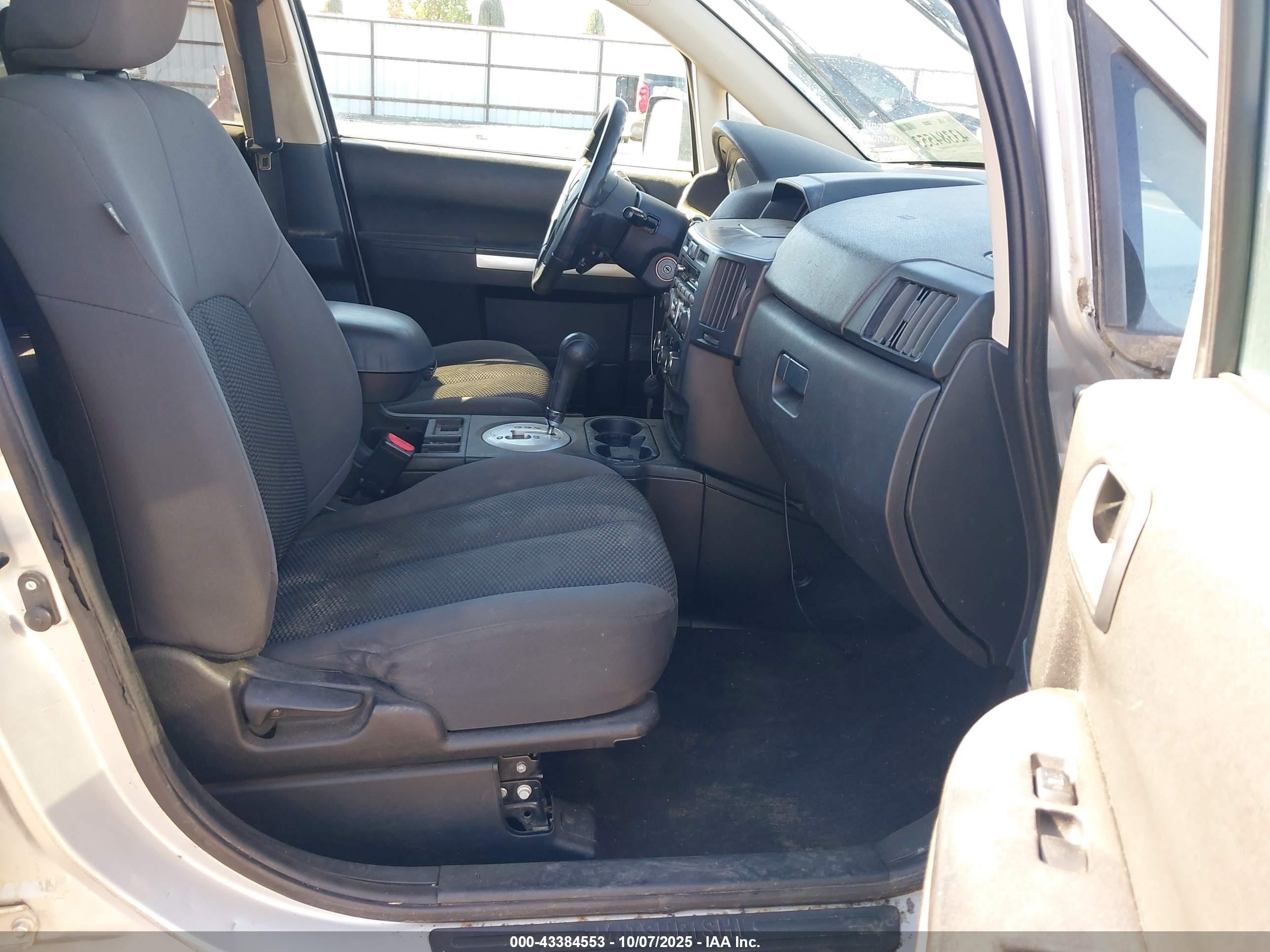 2007 Mitsubishi Endeavor Ls Silver vin: 4A4MM21S27E062409