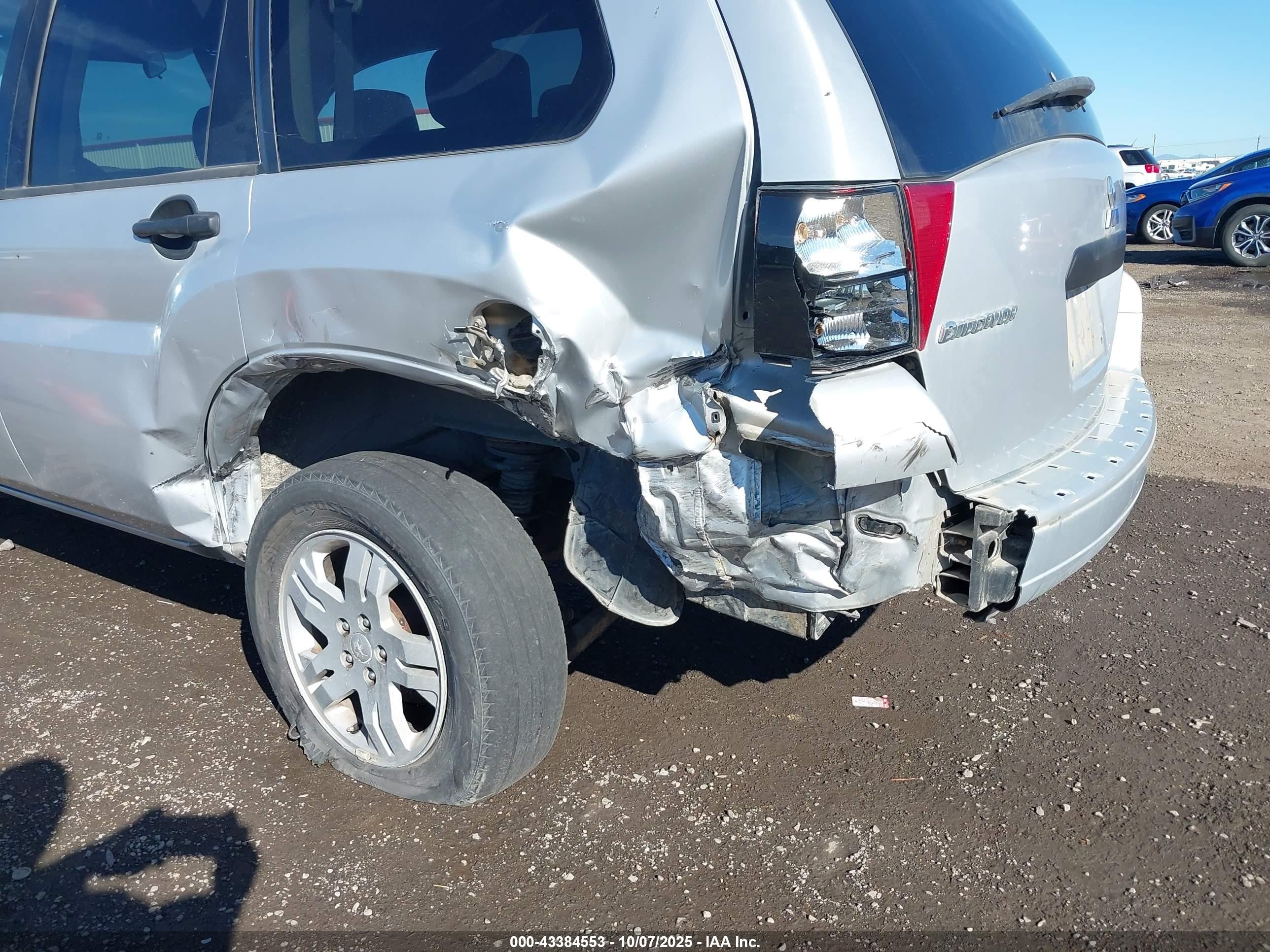 2007 Mitsubishi Endeavor Ls Silver vin: 4A4MM21S27E062409