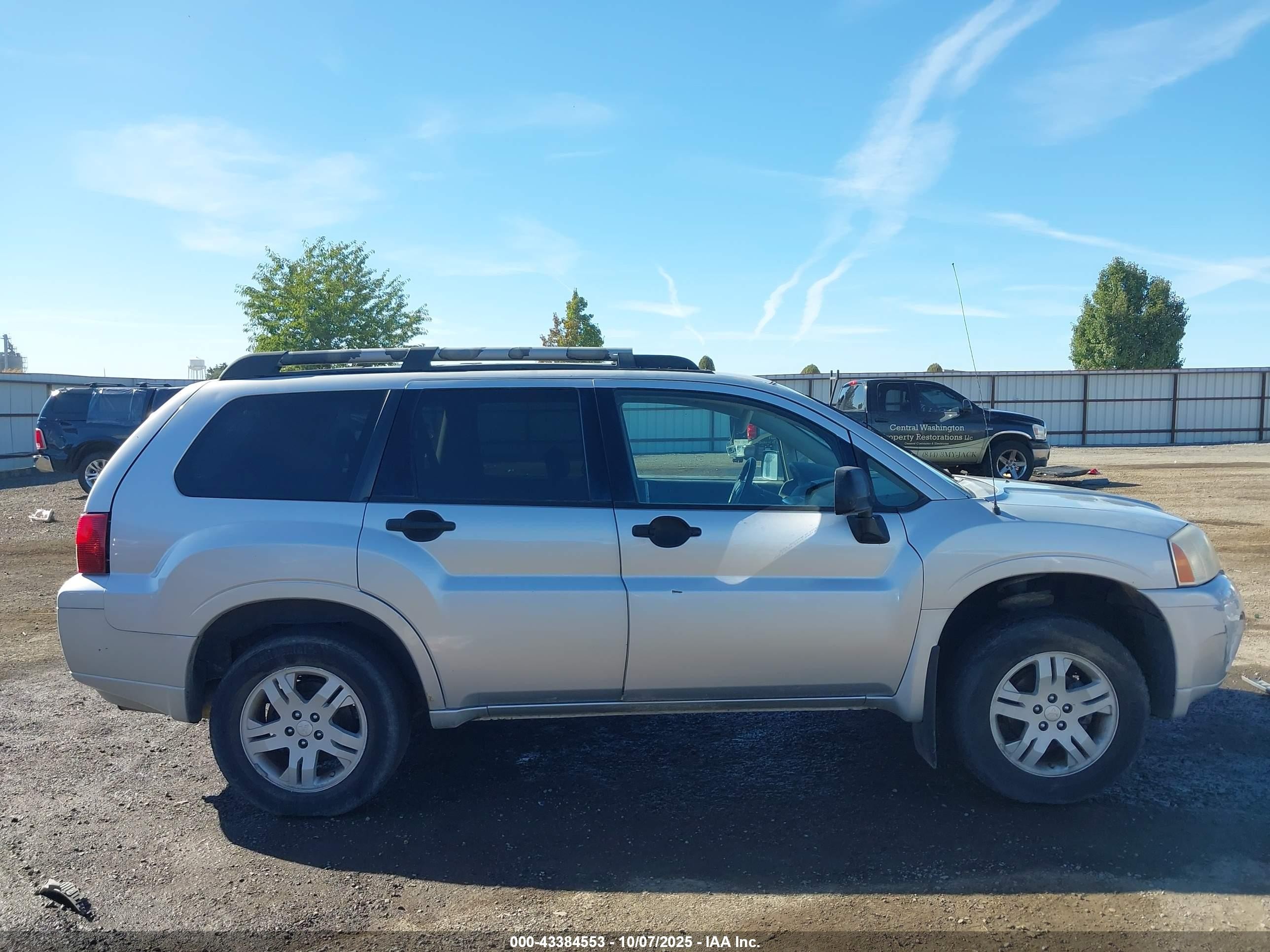 2007 Mitsubishi Endeavor Ls Silver vin: 4A4MM21S27E062409