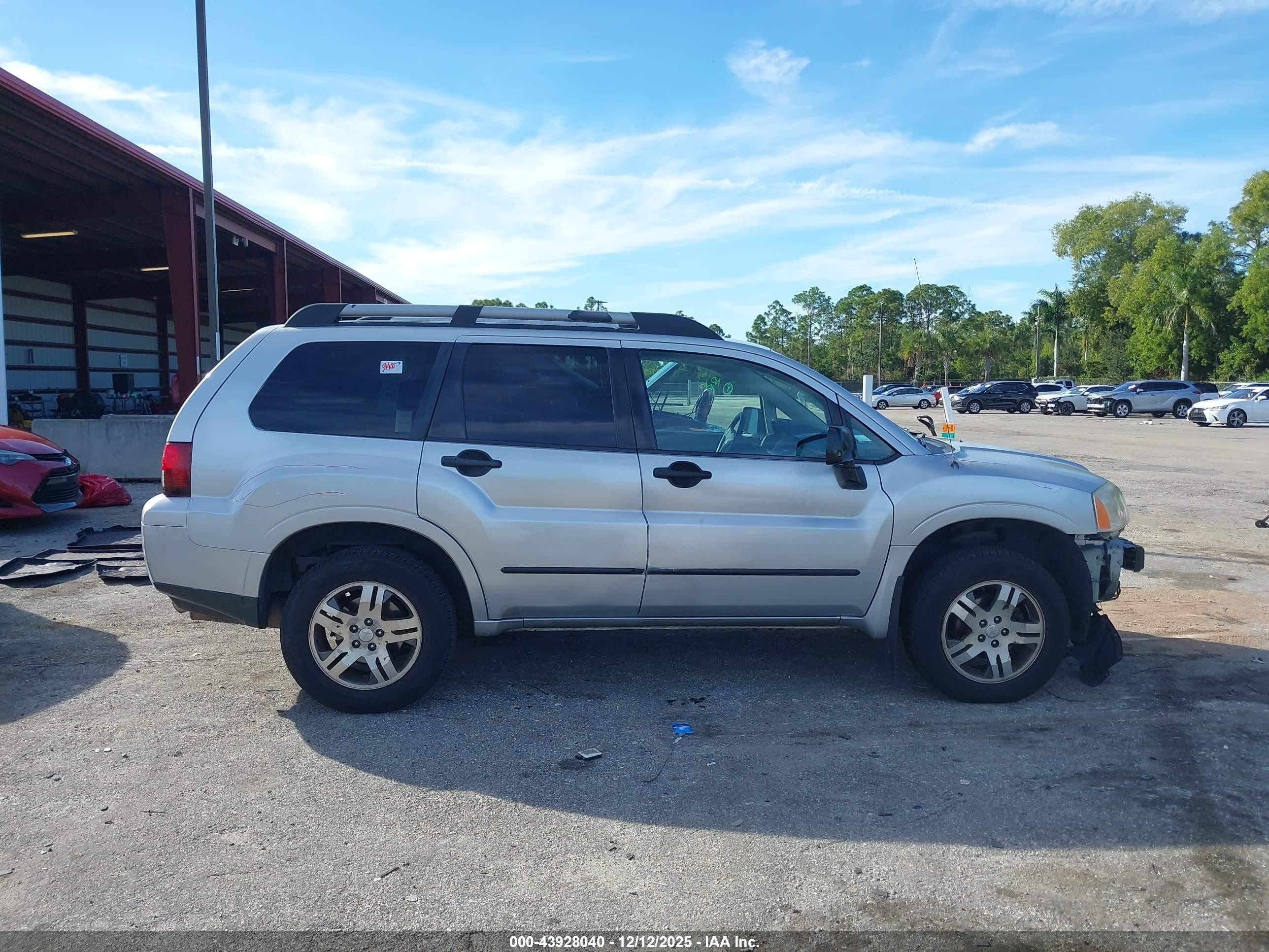 2006 Mitsubishi Endeavor Ls Silver vin: 4A4MM21S46E076861
