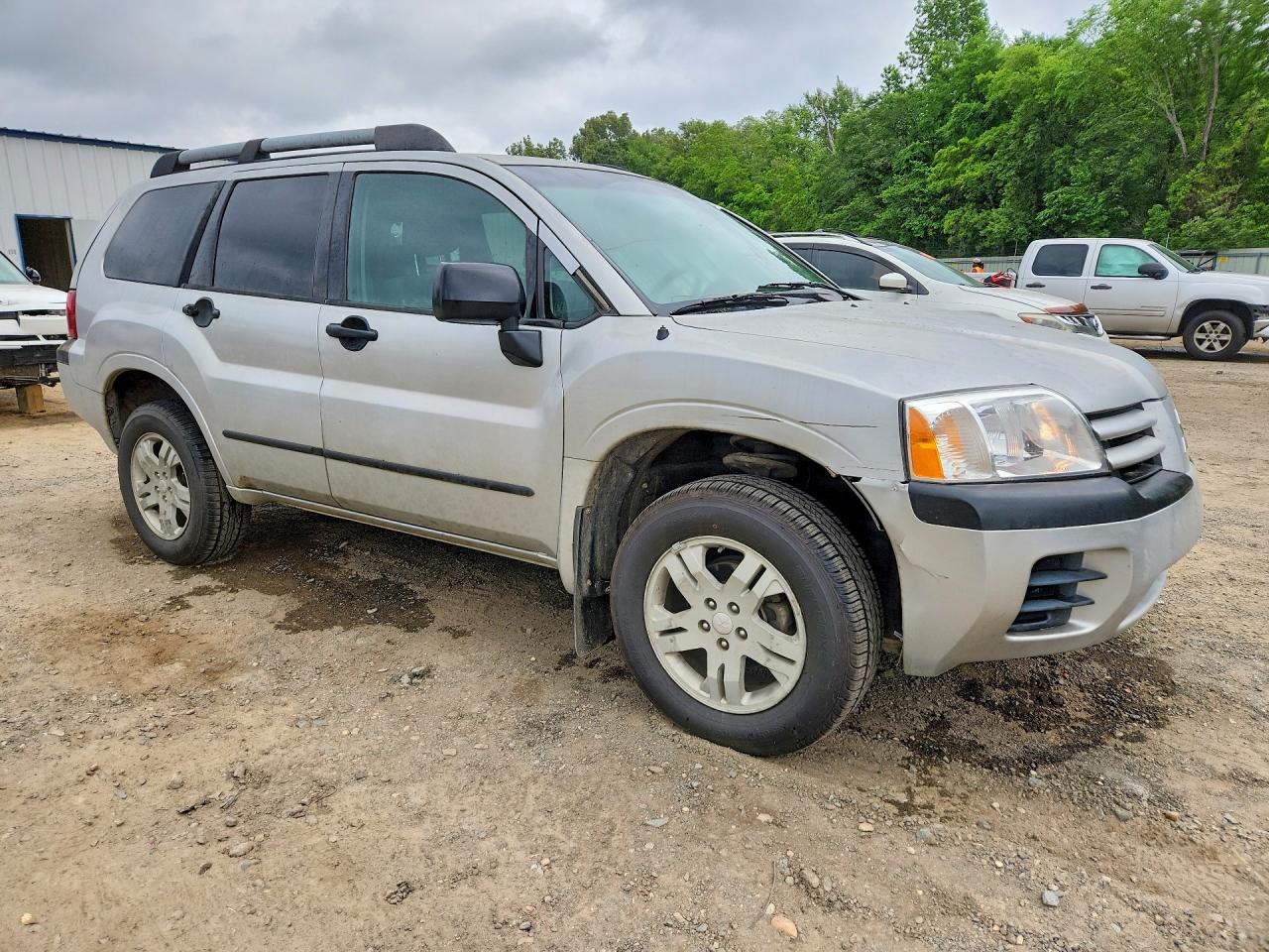2005 Mitsubishi Endeavor Ls Silver vin: 4A4MM21S55E074082