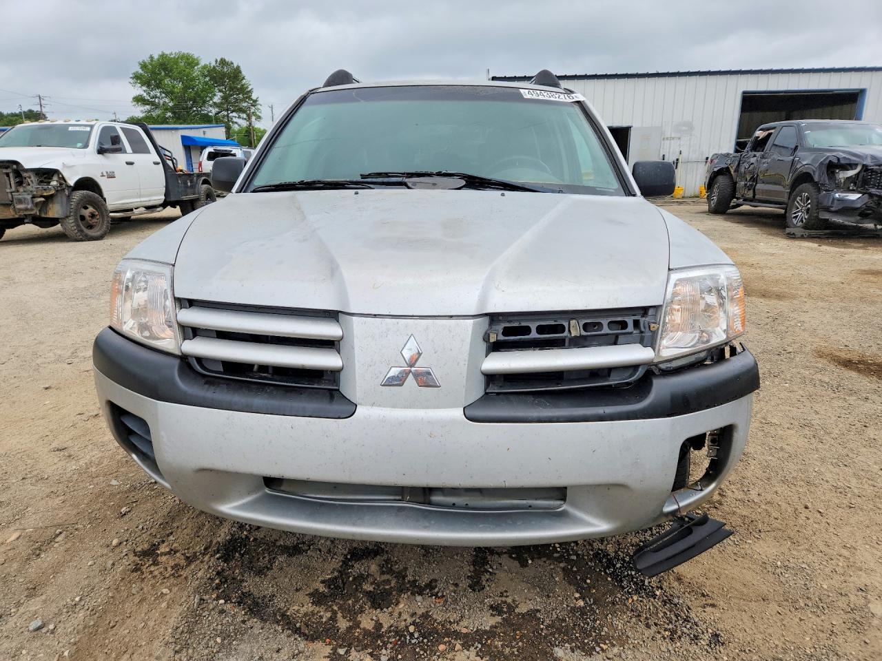 2005 Mitsubishi Endeavor Ls Silver vin: 4A4MM21S55E074082