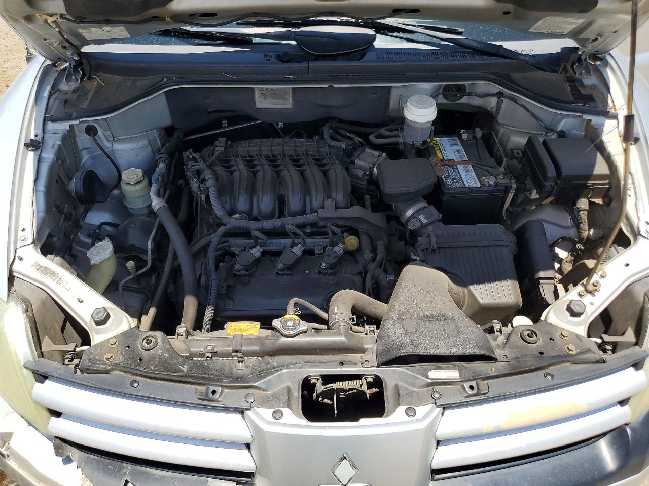 2004 Mitsubishi Endeavor Ls Silver vin: 4A4MM21S64E055233