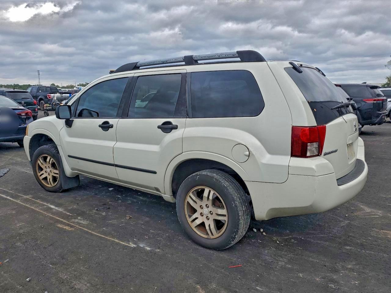 2006 Mitsubishi Endeavor Ls Белый vin: 4A4MM21S76E056412