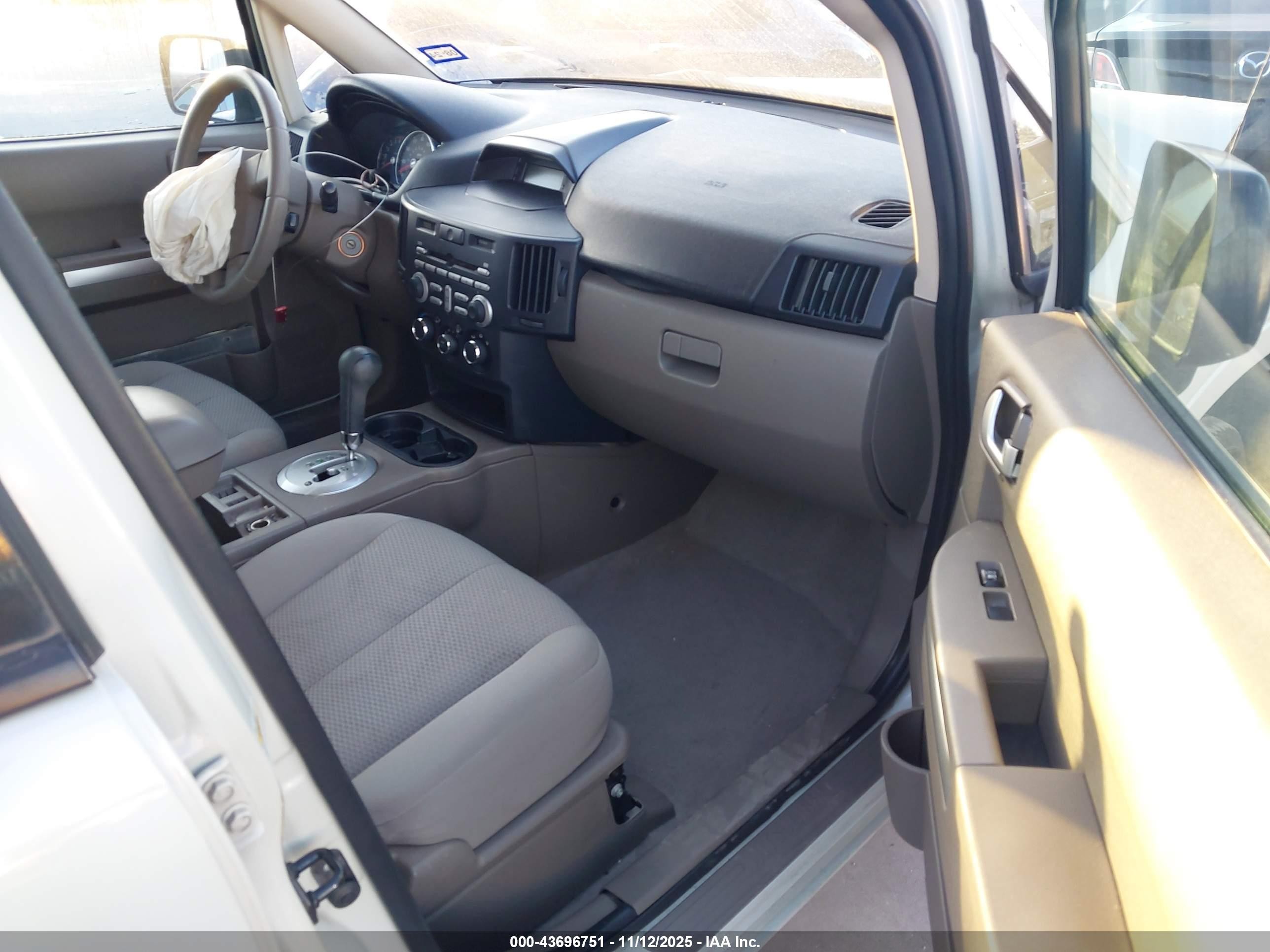 2007 Mitsubishi Endeavor Ls White vin: 4A4MM21S77E046318