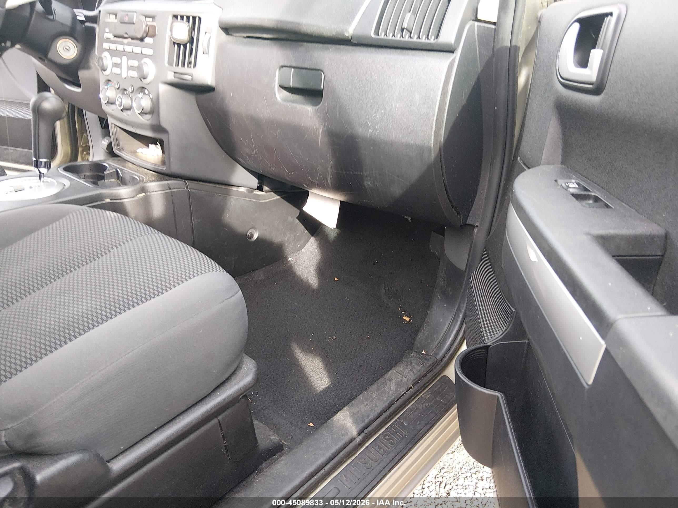 2007 Mitsubishi Endeavor Ls Золотой vin: 4A4MM21S77E067590