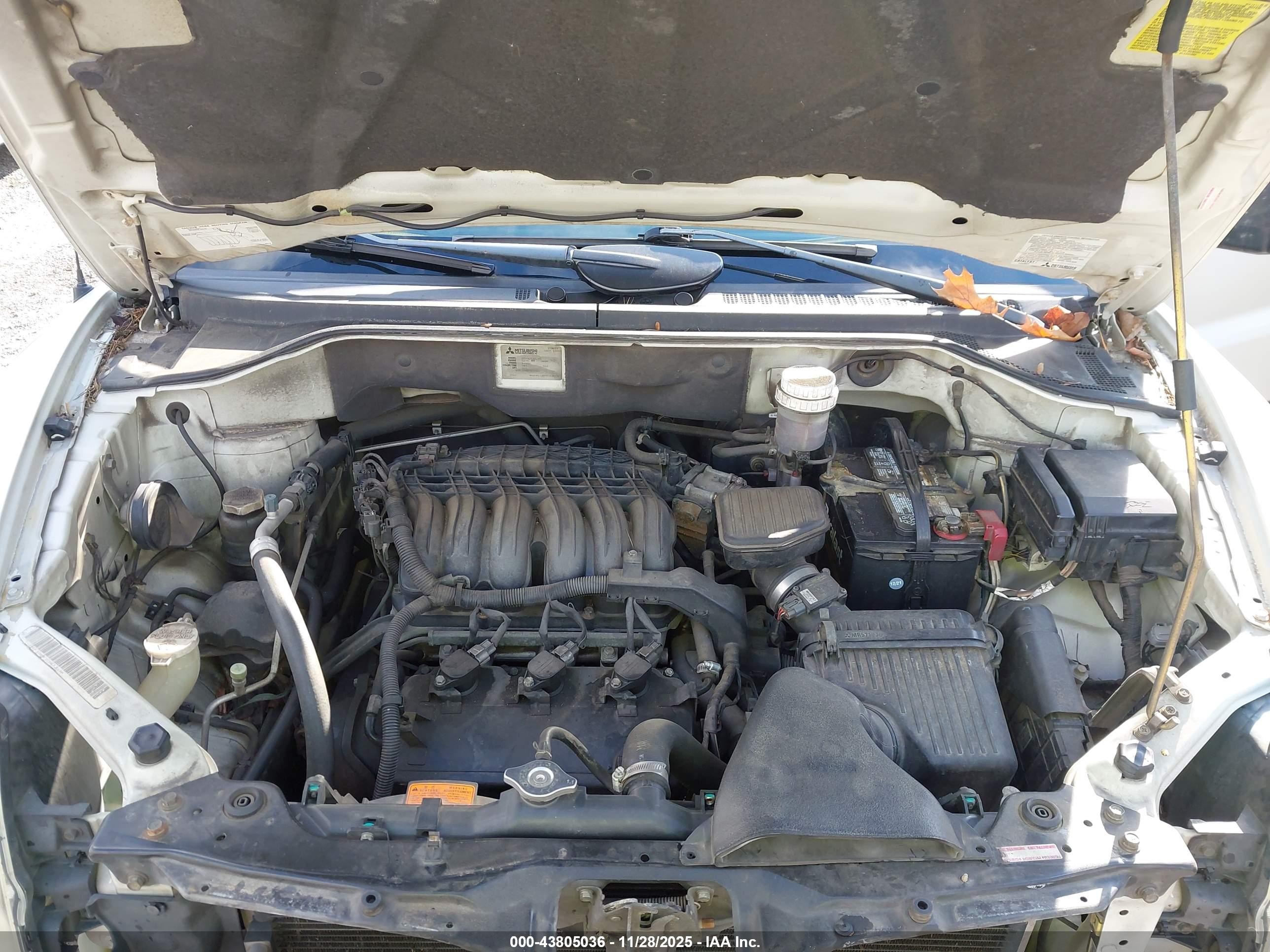 2004 Mitsubishi Endeavor Ls White vin: 4A4MM21S84E119613