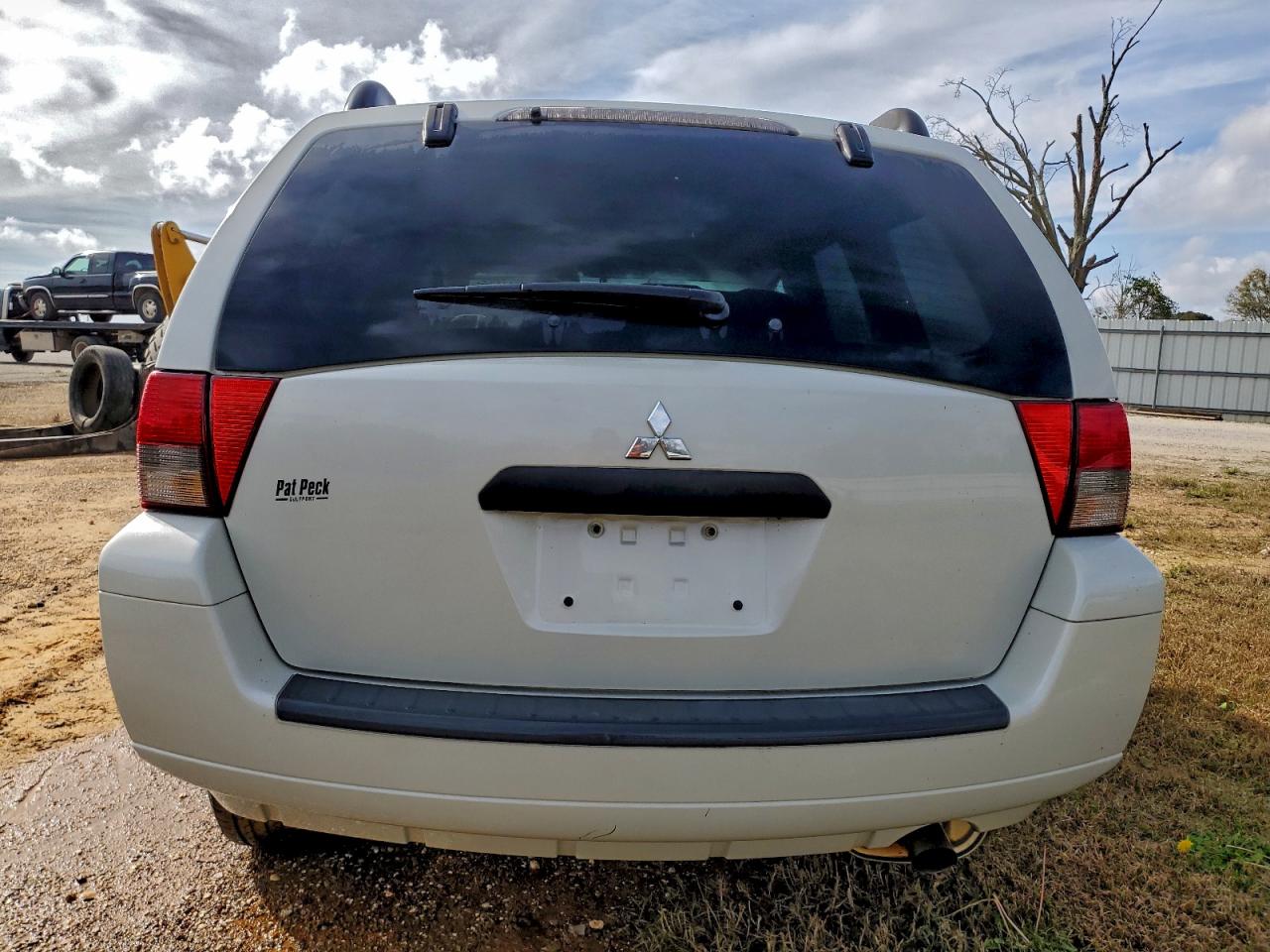 2007 Mitsubishi Endeavor Ls White vin: 4A4MM21S87E033206