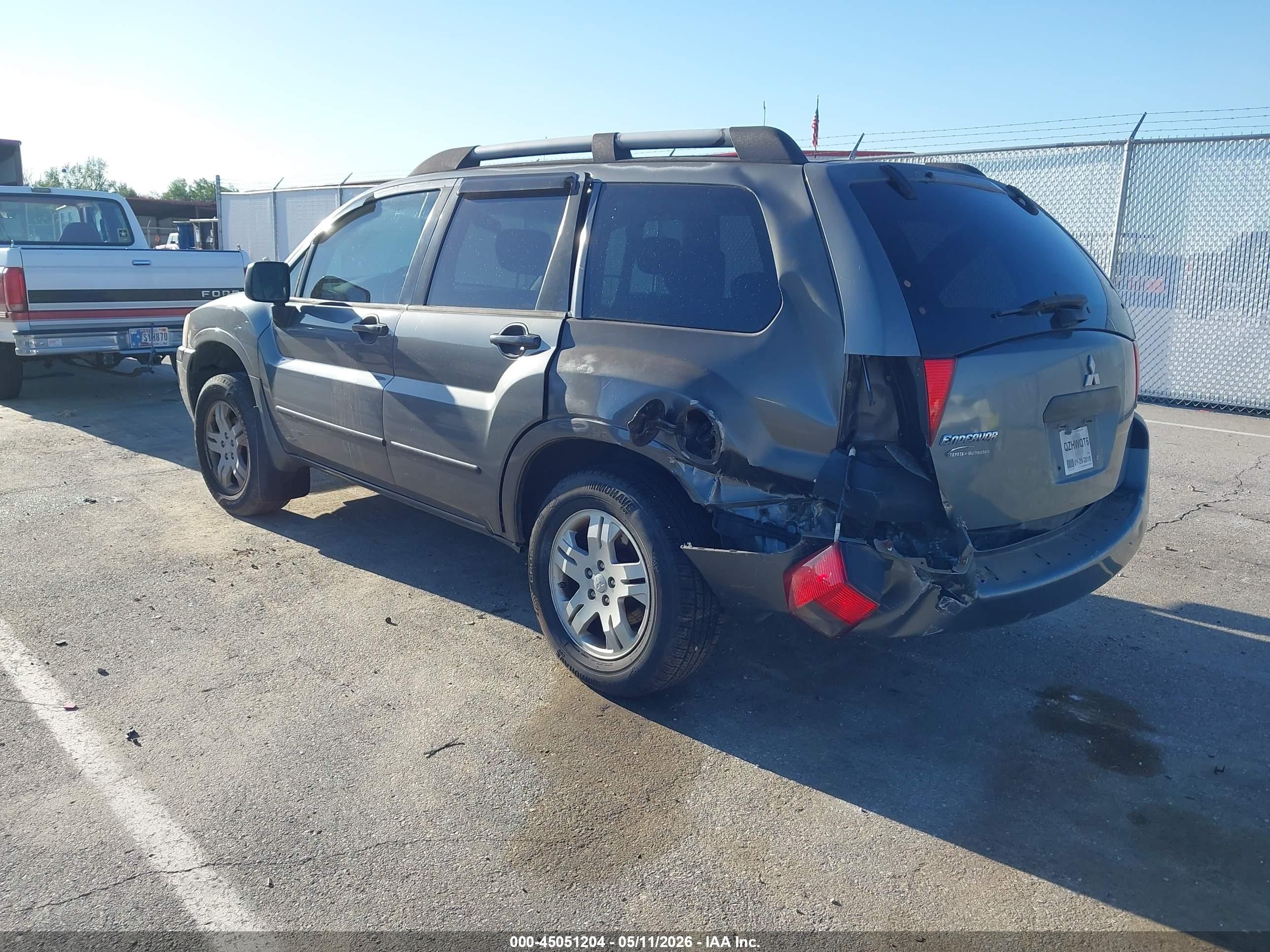 2005 Mitsubishi Endeavor Ls Gray vin: 4A4MM21S95E075137