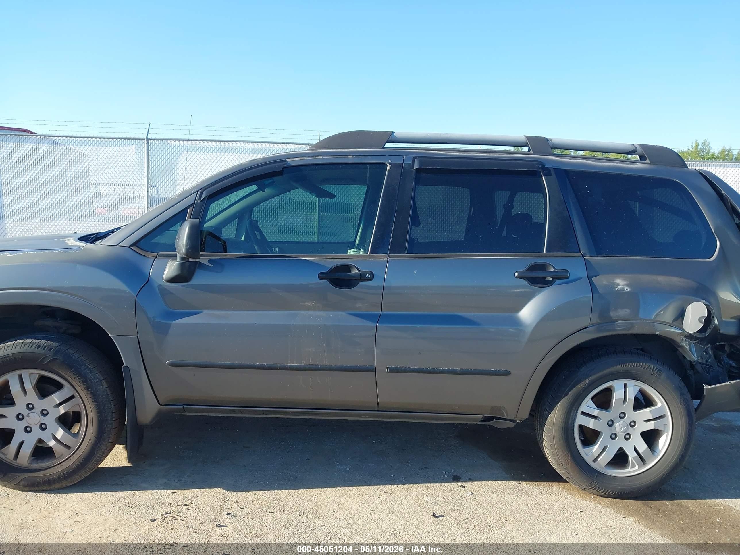 2005 Mitsubishi Endeavor Ls Gray vin: 4A4MM21S95E075137