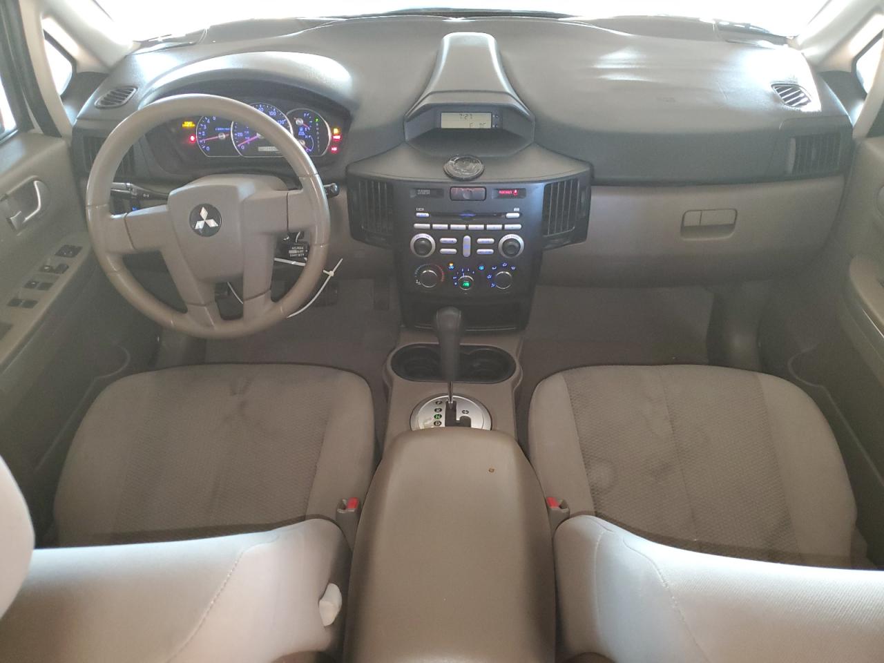 2007 Mitsubishi Endeavor Ls Белый vin: 4A4MM21S97E060303