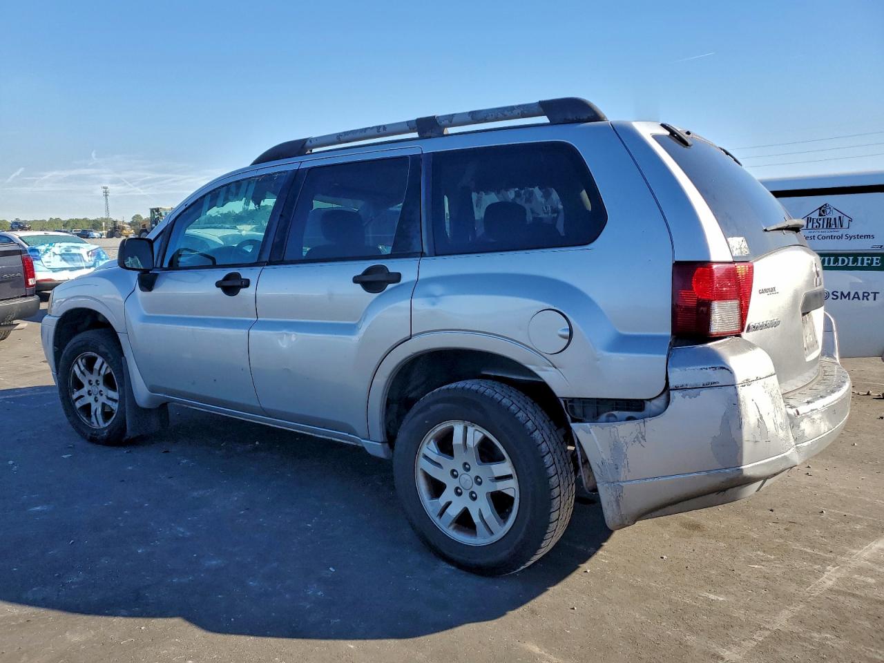 2007 Mitsubishi Endeavor Ls Silver vin: 4A4MM21S97E060656