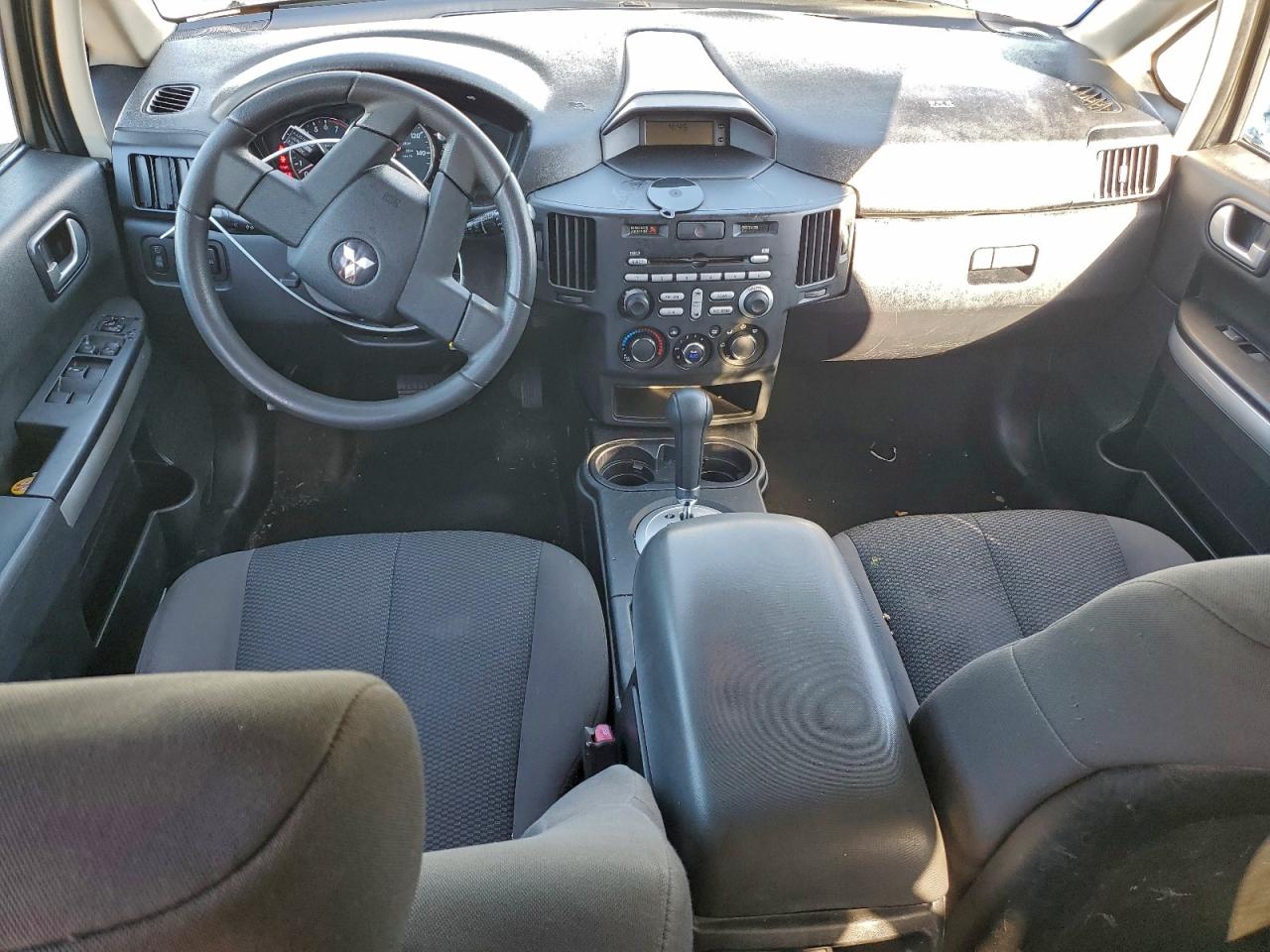 2007 Mitsubishi Endeavor Ls Silver vin: 4A4MM21S97E060656