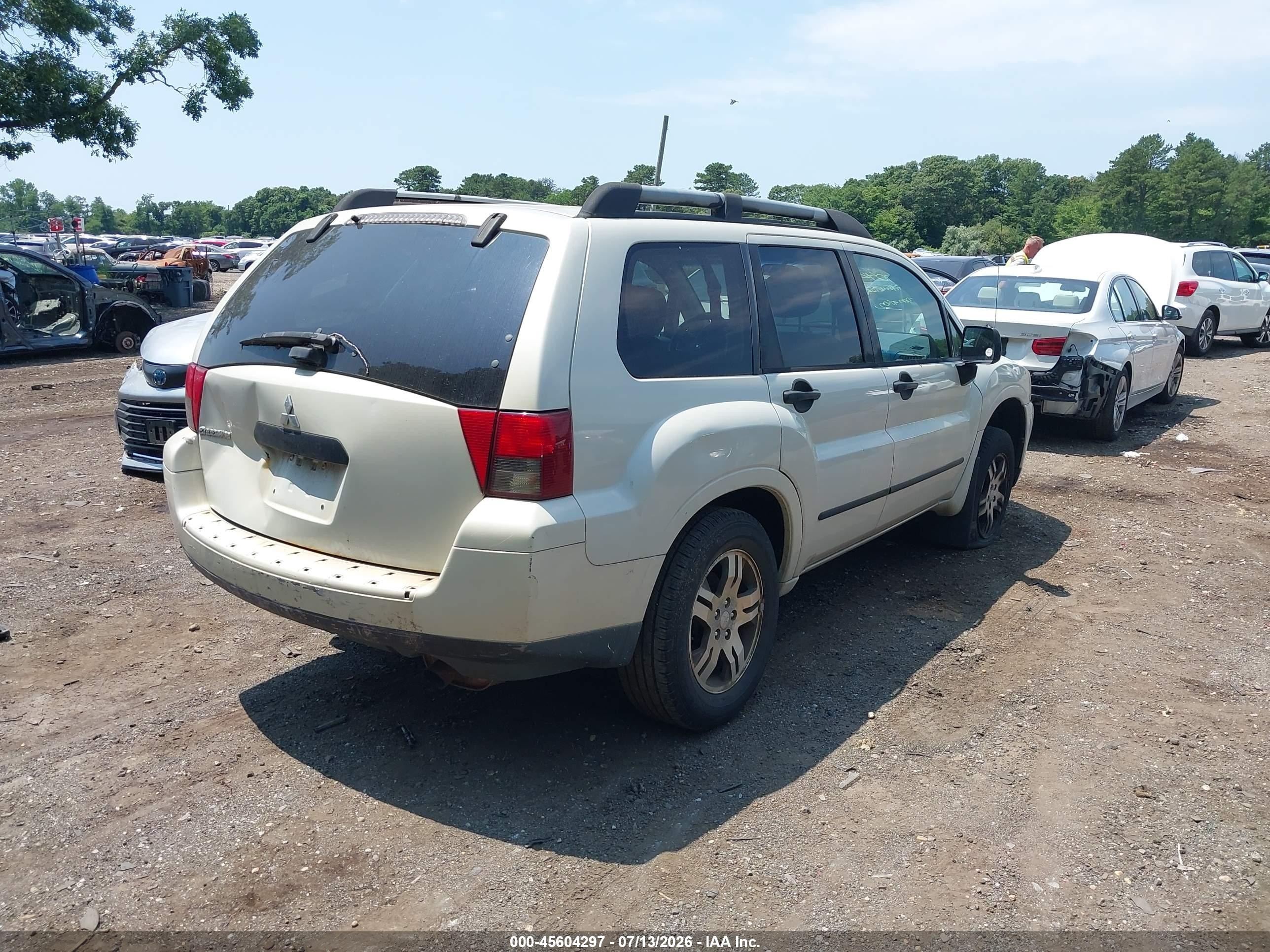 2006 Mitsubishi Endeavor Ls White vin: 4A4MM21SX6E075732