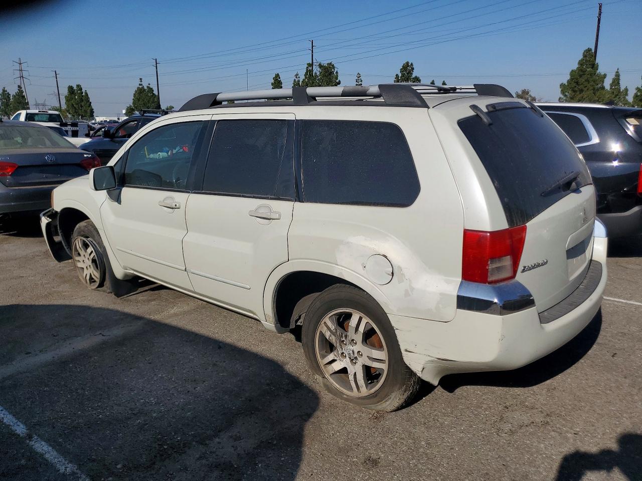 2004 Mitsubishi Endeavor Xls White vin: 4A4MM31S04E002422
