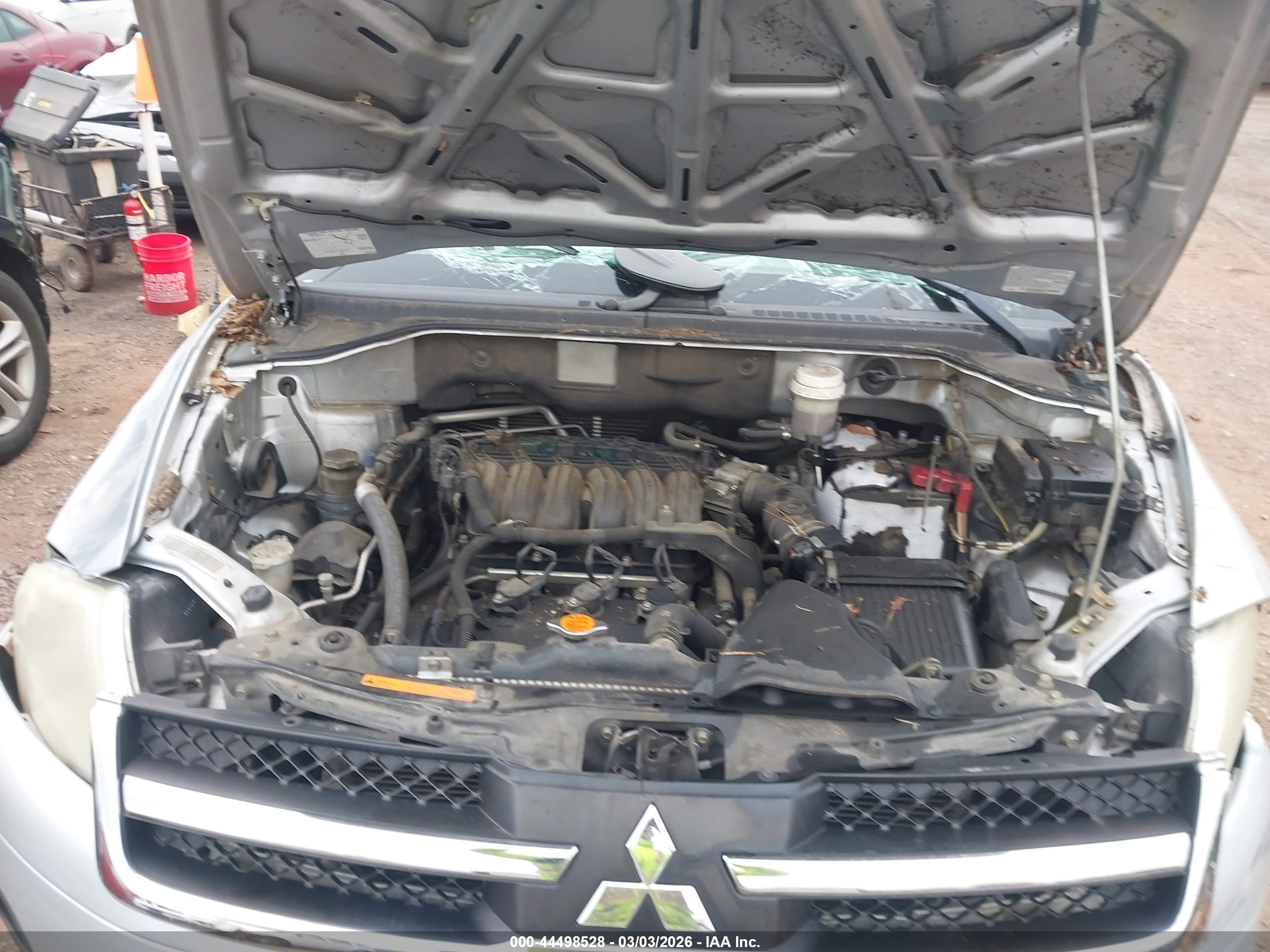2007 Mitsubishi Endeavor Se Серебряный vin: 4A4MM31S37E073957