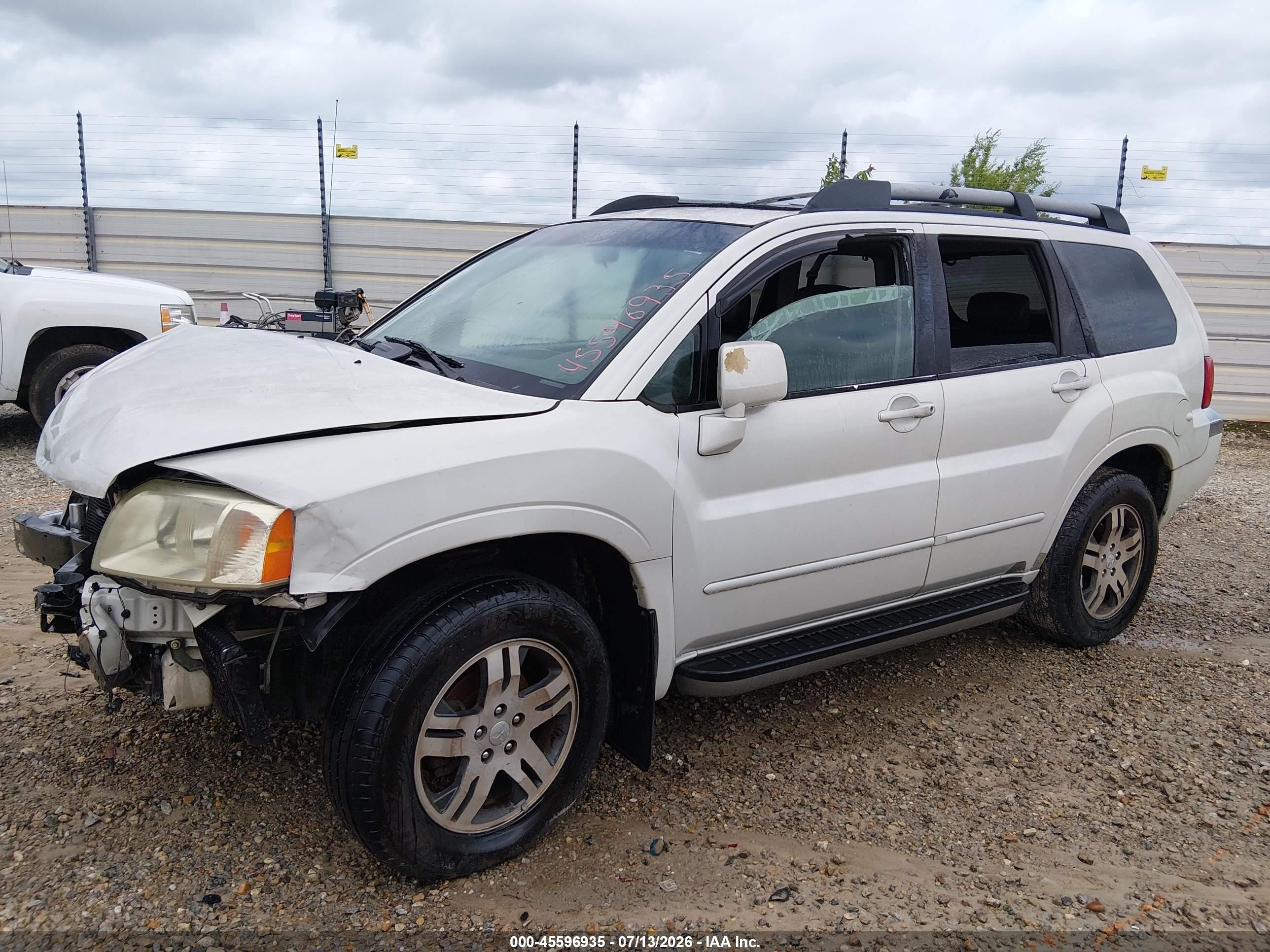 2004 Mitsubishi Endeavor Xls White vin: 4A4MM31S94E019090