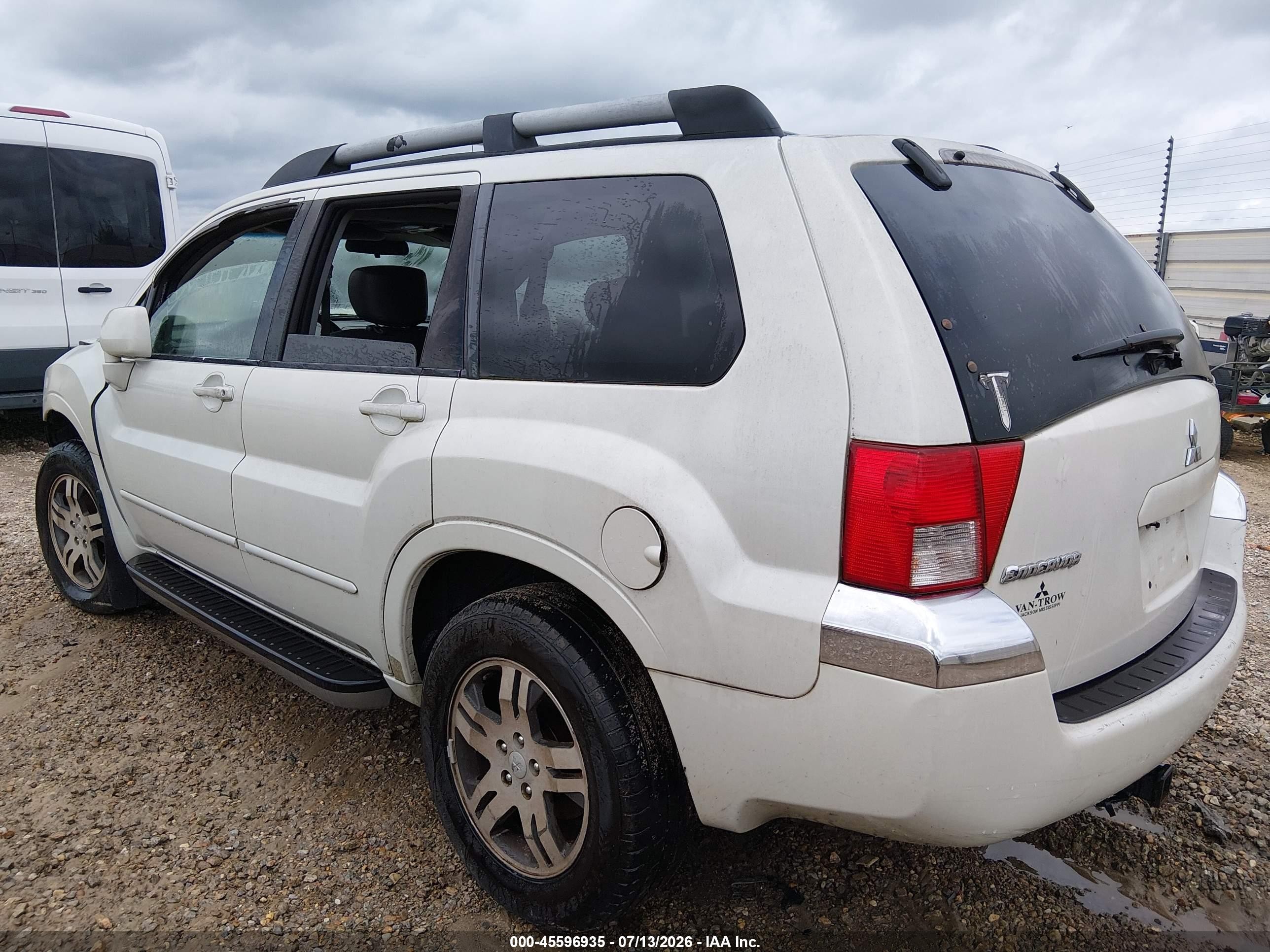 2004 Mitsubishi Endeavor Xls White vin: 4A4MM31S94E019090